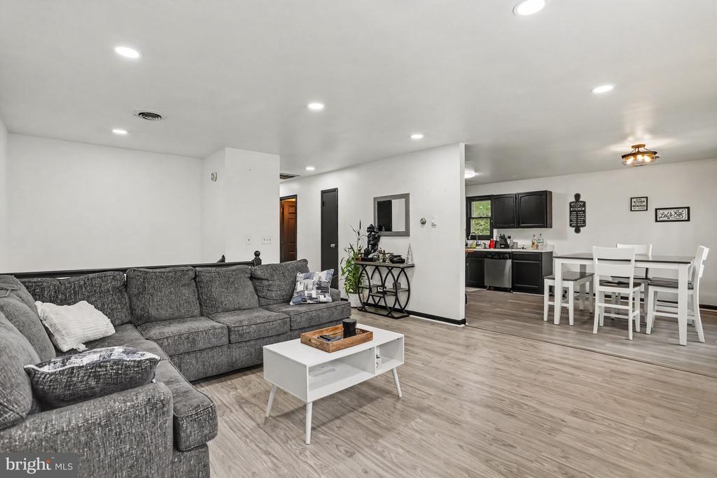 373 OAKLYN ROAD