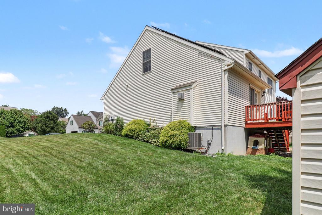 2036 MALLARD LN