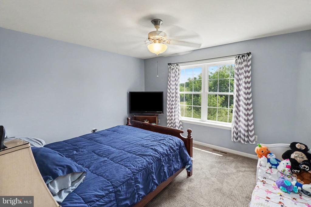2036 MALLARD LN