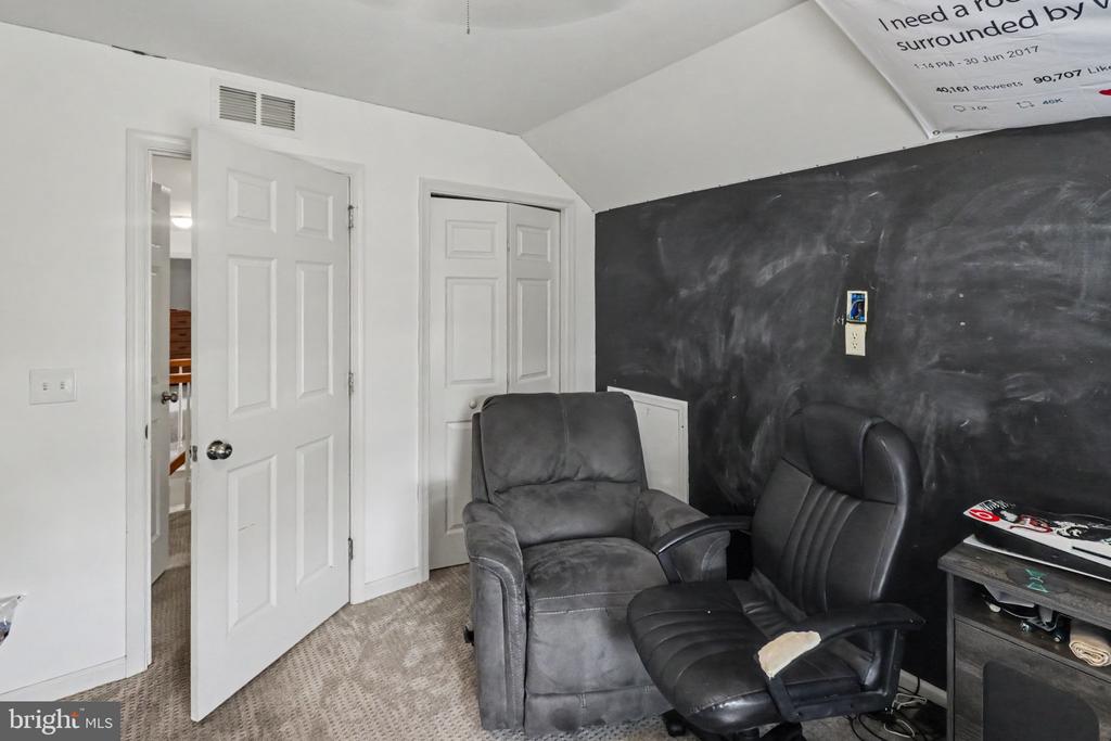 2036 MALLARD LN