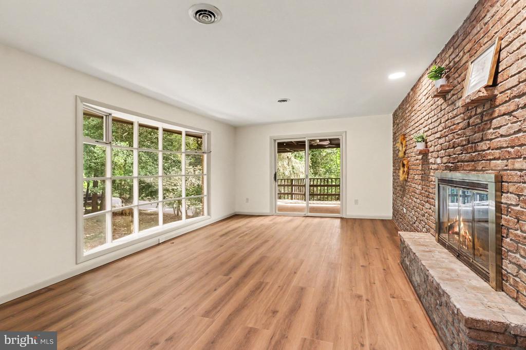 300 TIMBER LANE
