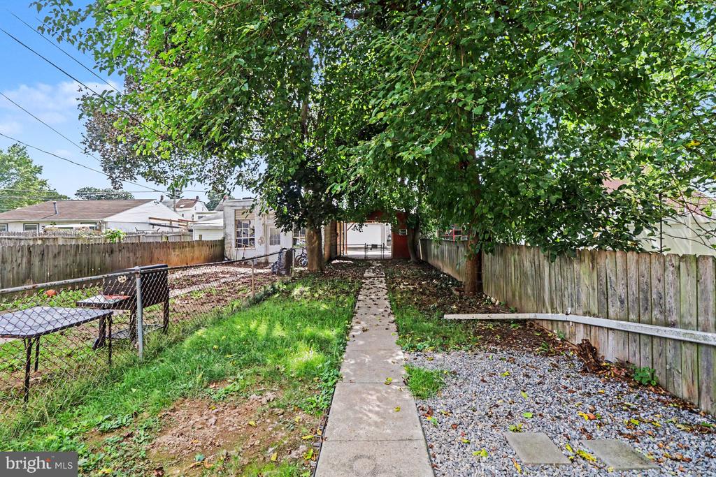338 E GUILFORD STREET