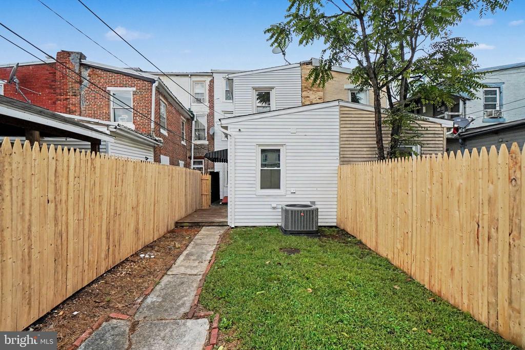 220 CHESTNUT STREET