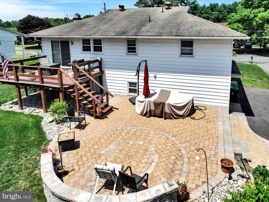 940 Jacks Ln