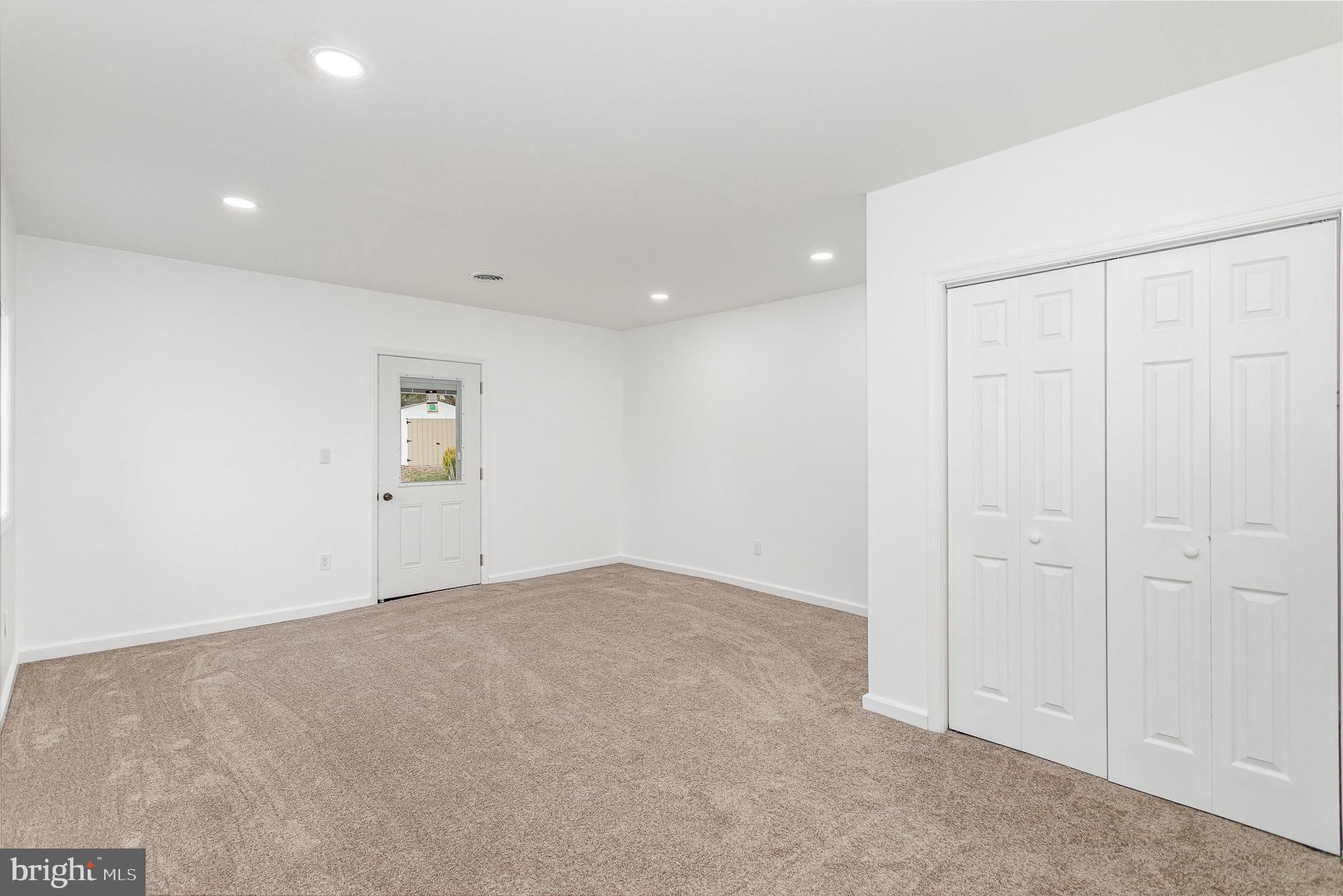 1767 Hilton Ave