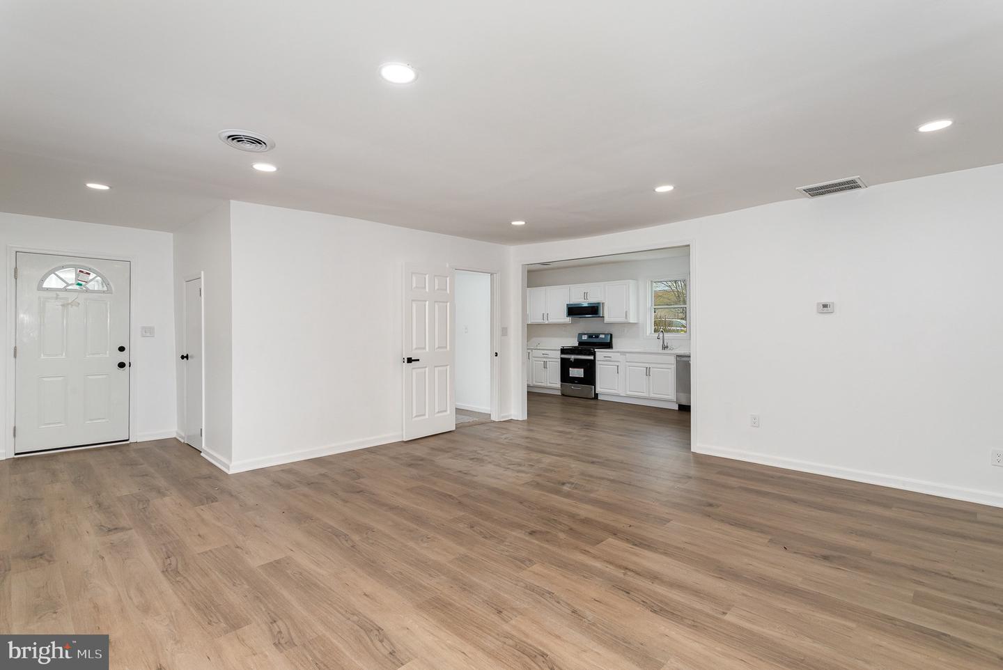 1767 Hilton Ave