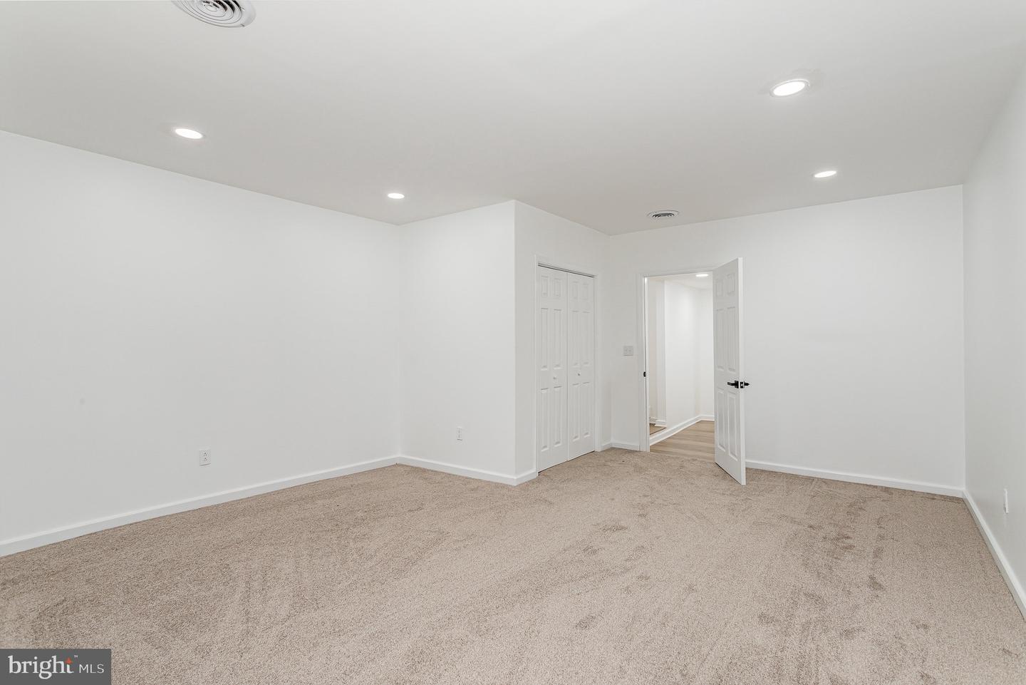 1767 Hilton Ave