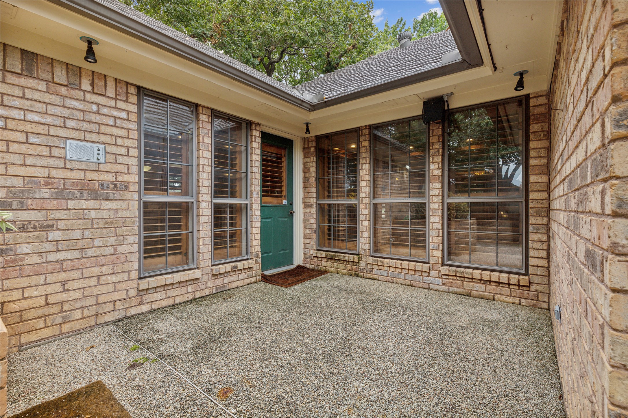 3000 Shenandoah Drive