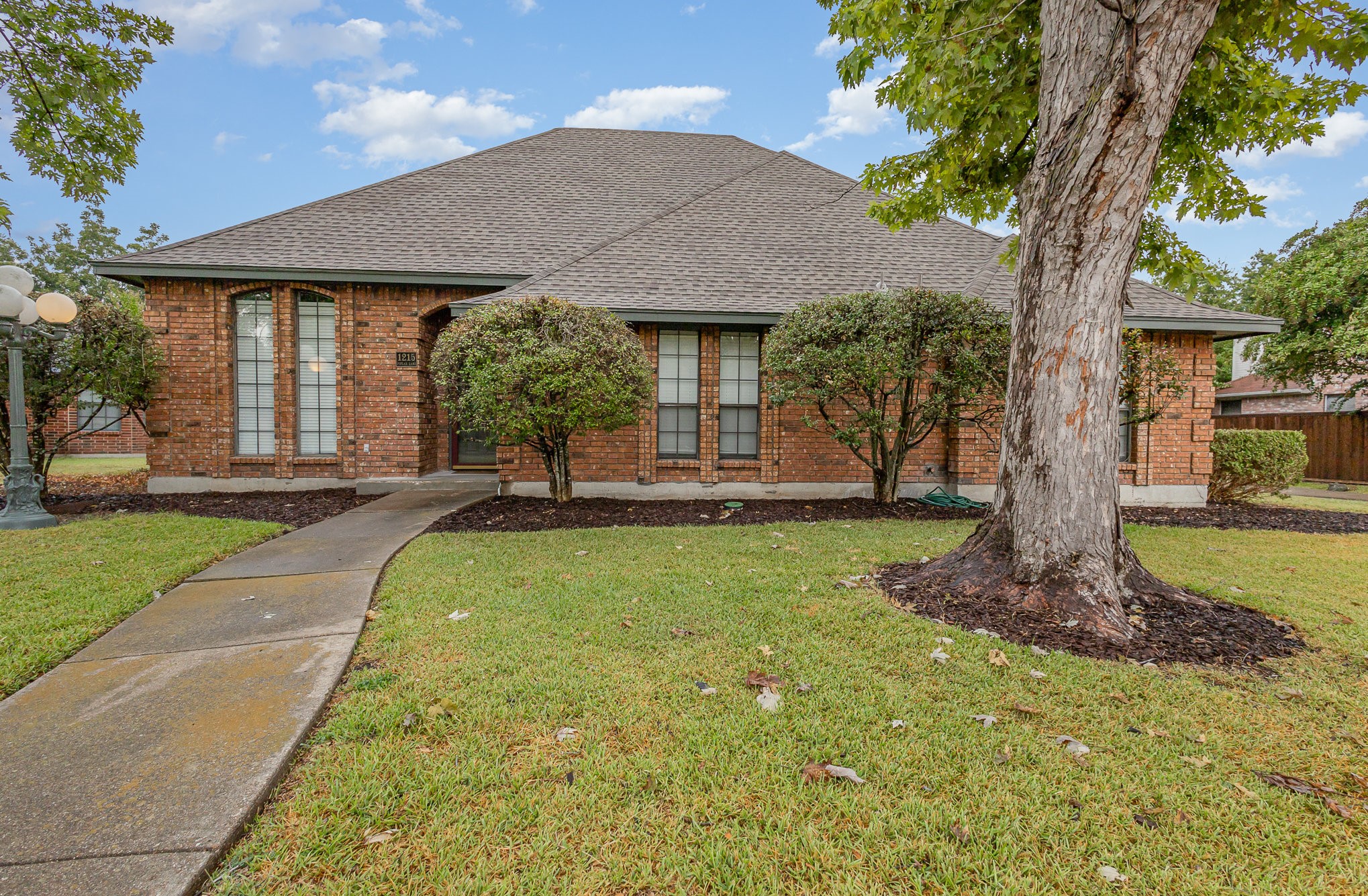 1215 Poplar Lane
