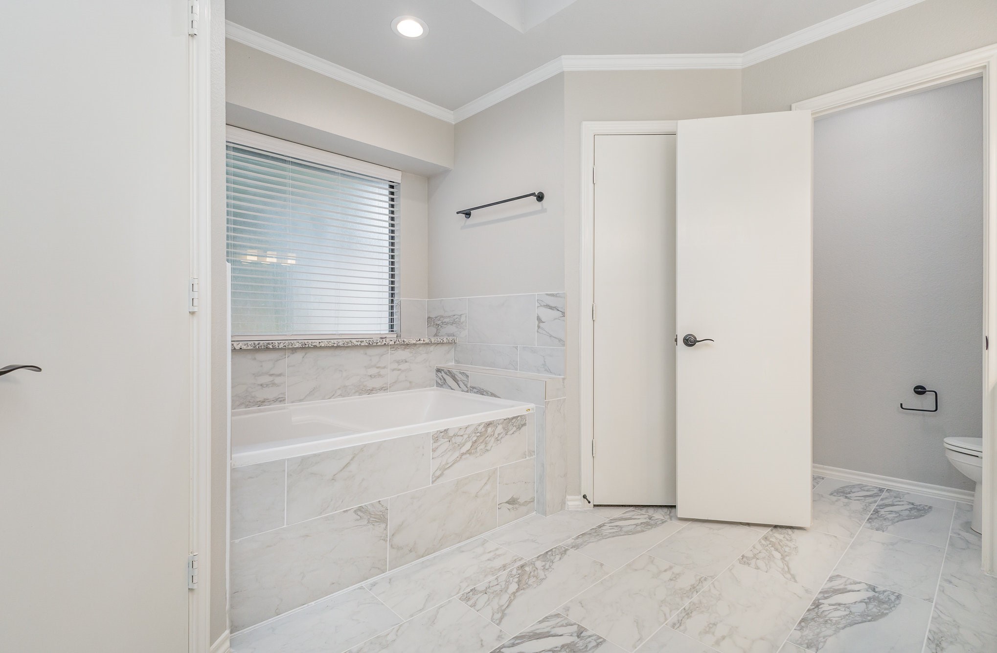 1215 Poplar Lane