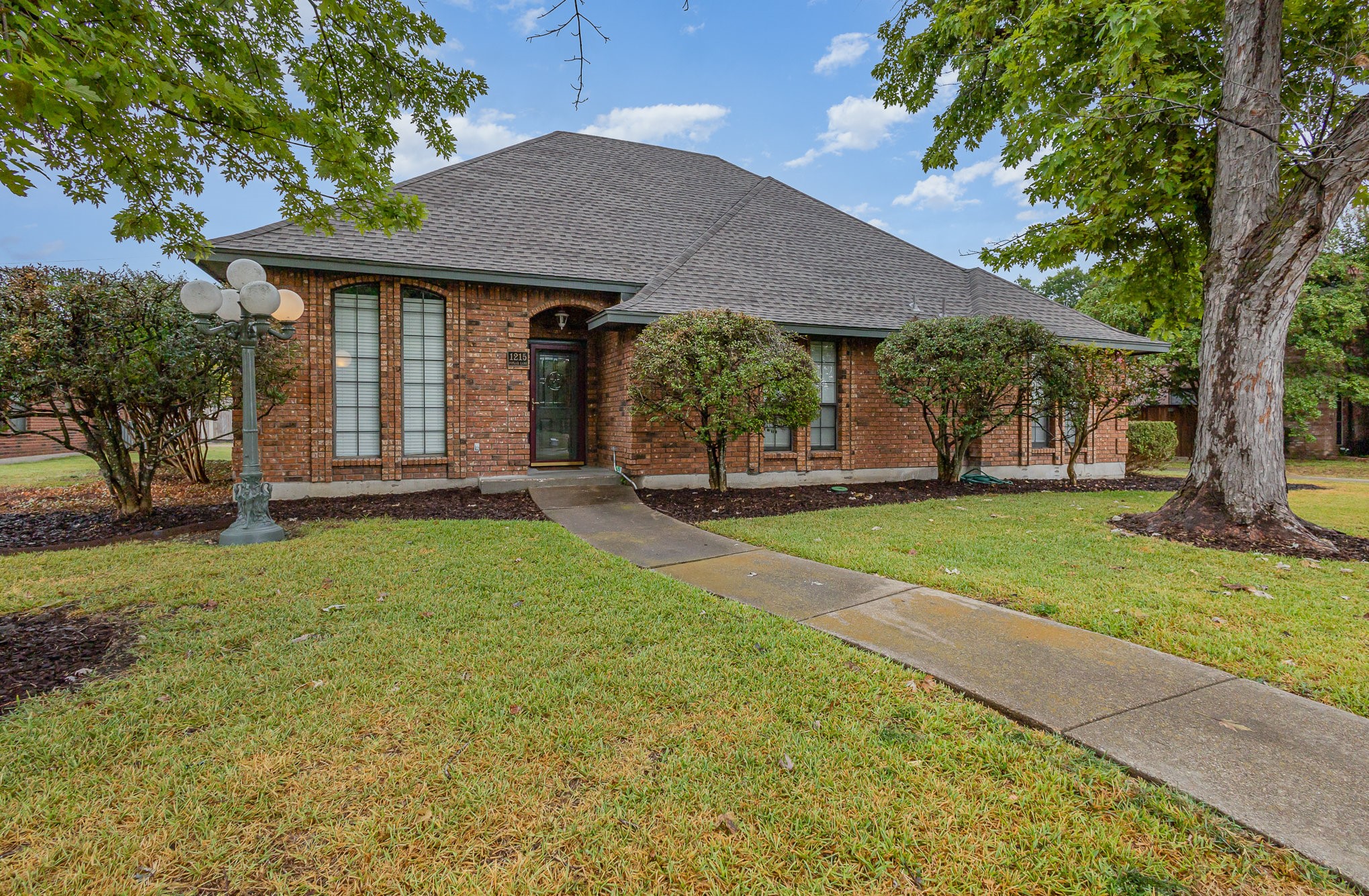 1215 Poplar Lane