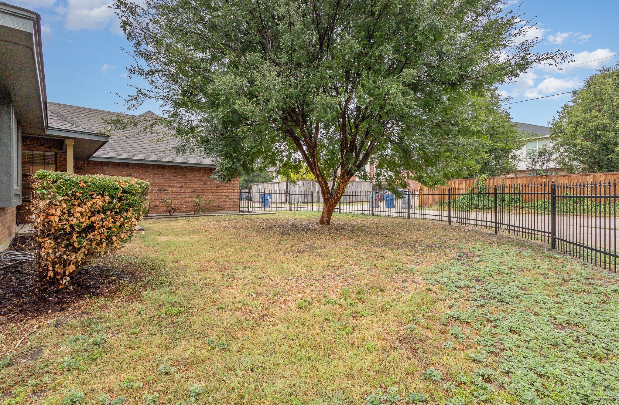 1215 Poplar Lane
