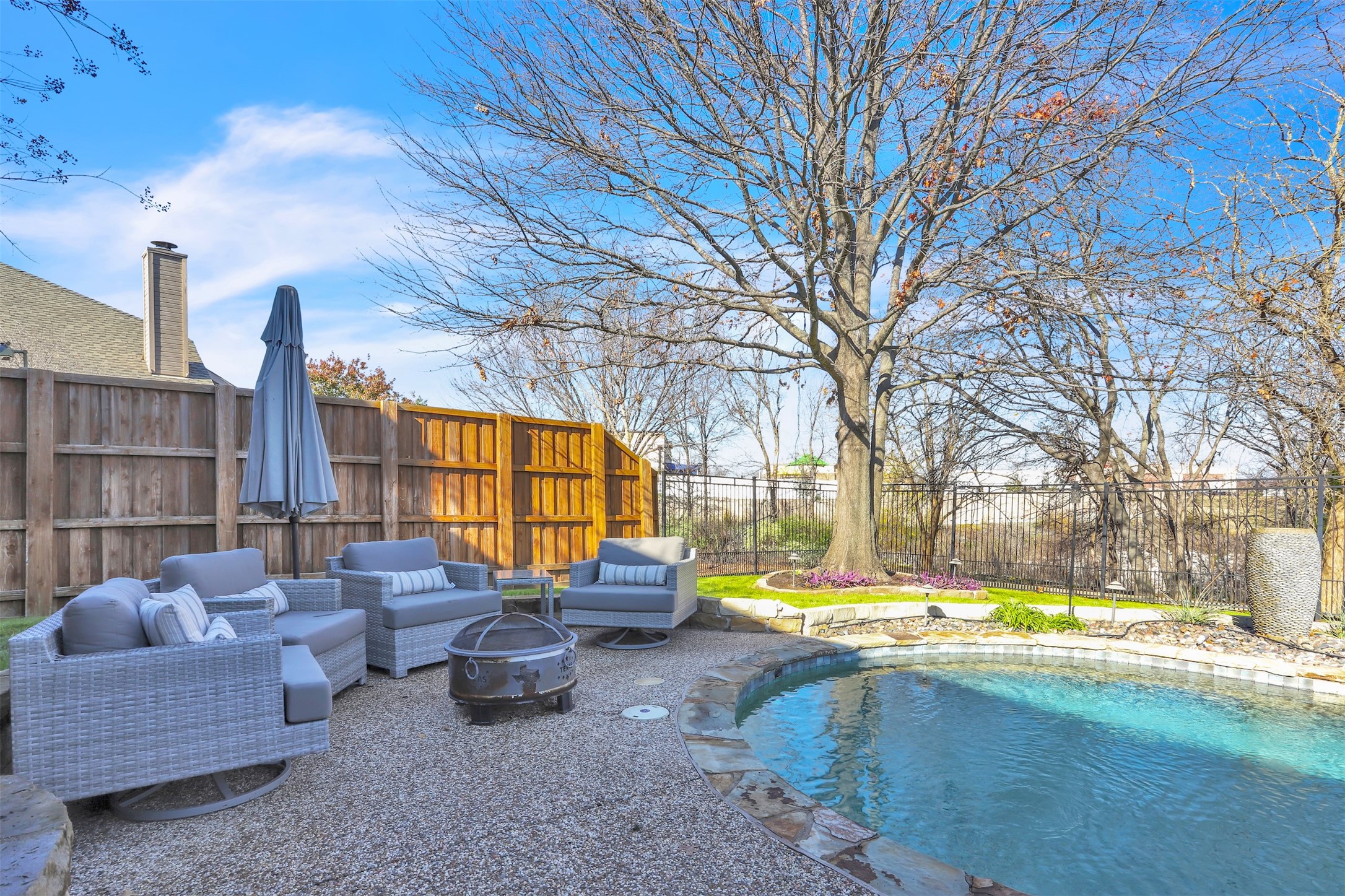 7812 Vista Creek Lane
