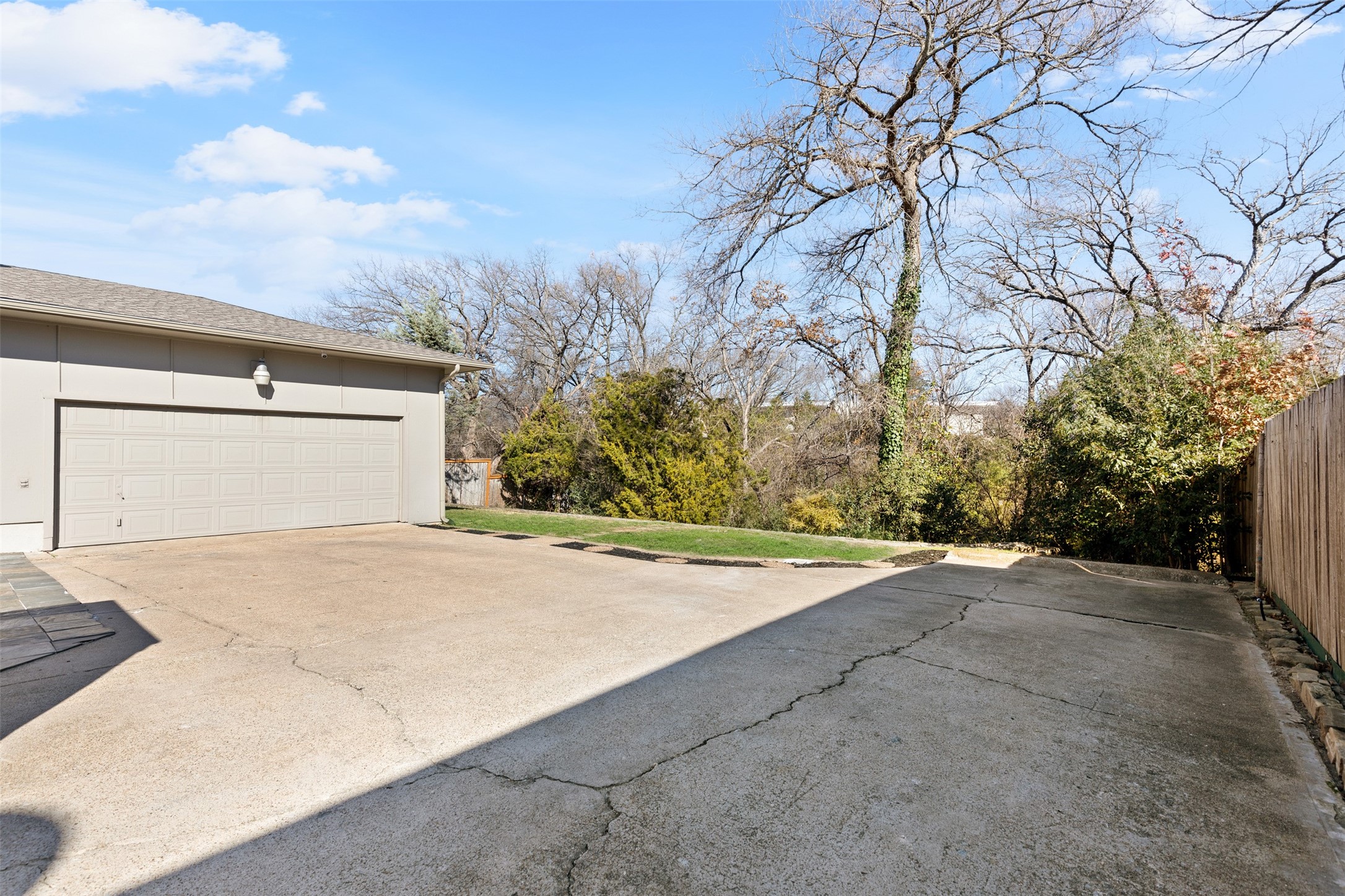 2804 Ripplewood Drive