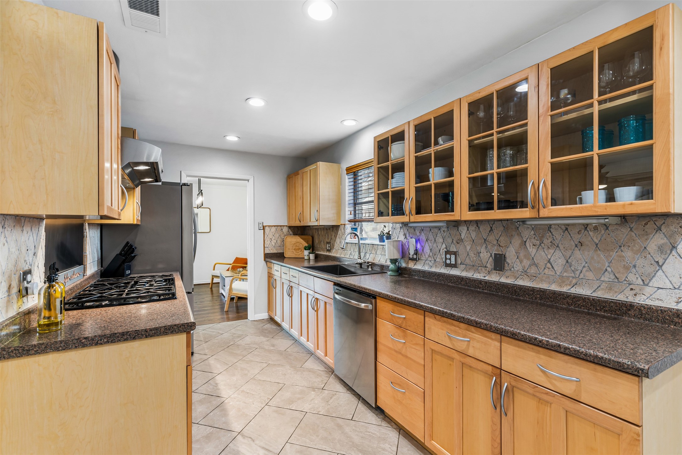2804 Ripplewood Drive