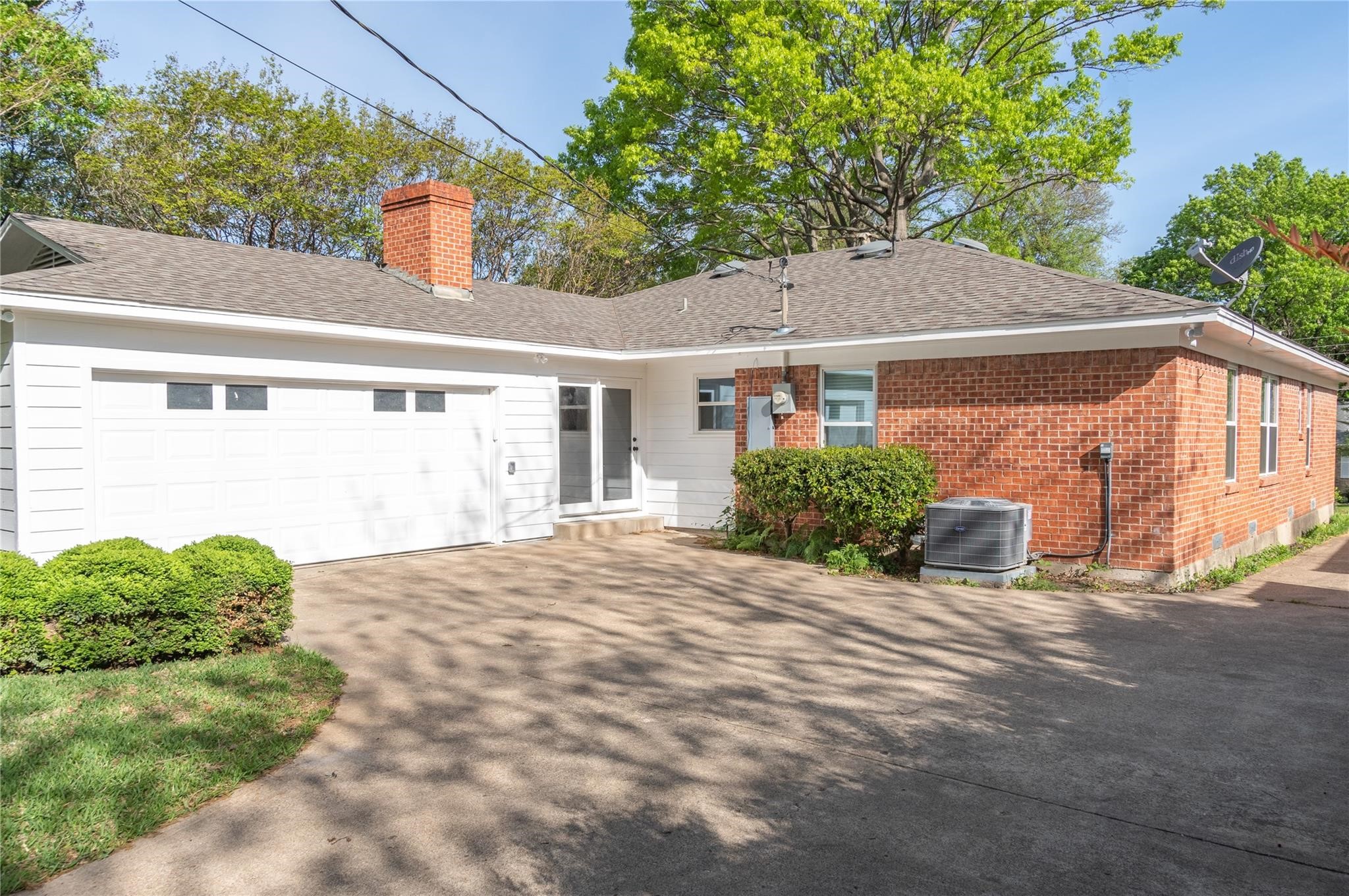 2723 Ripplewood Drive