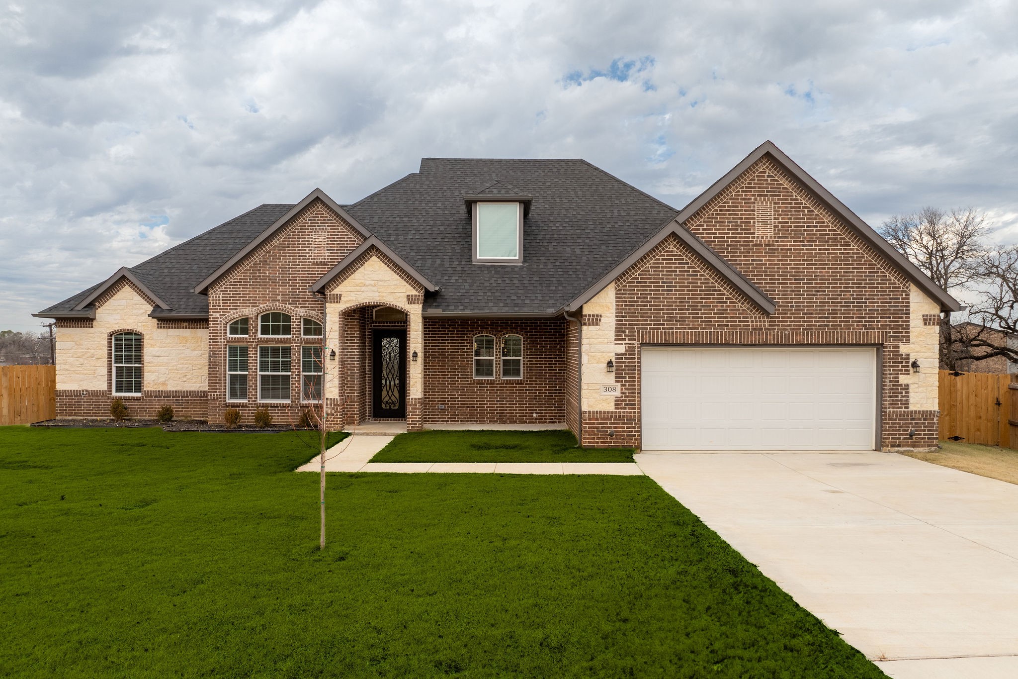 308 Oakwood Drive