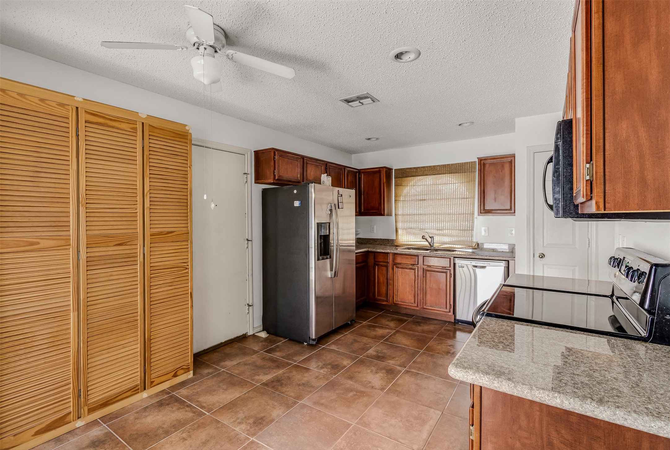 1404 Poplar Drive