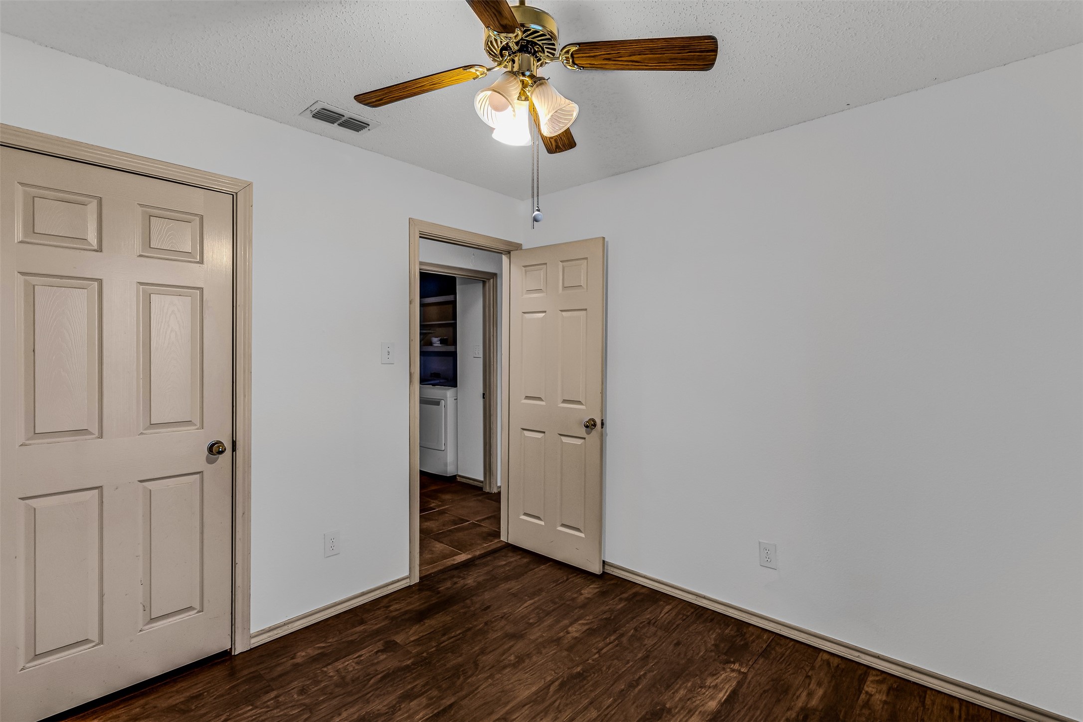 1404 Poplar Drive