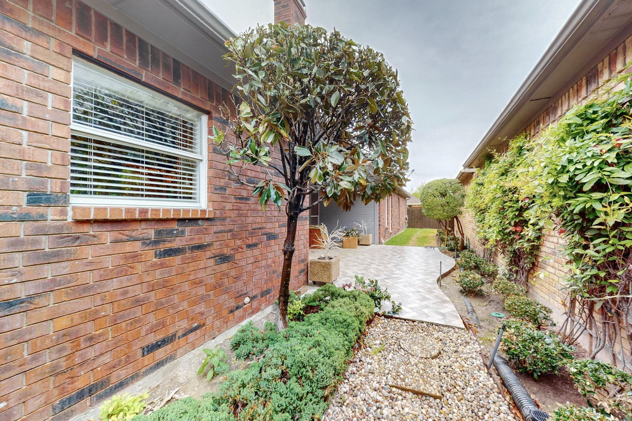 2725 Big Oaks Drive