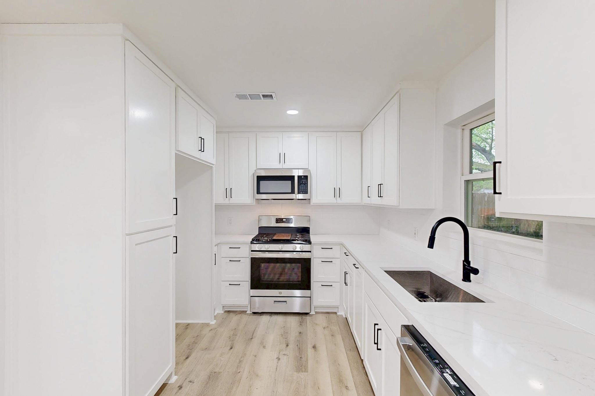 901 Pioneer Road