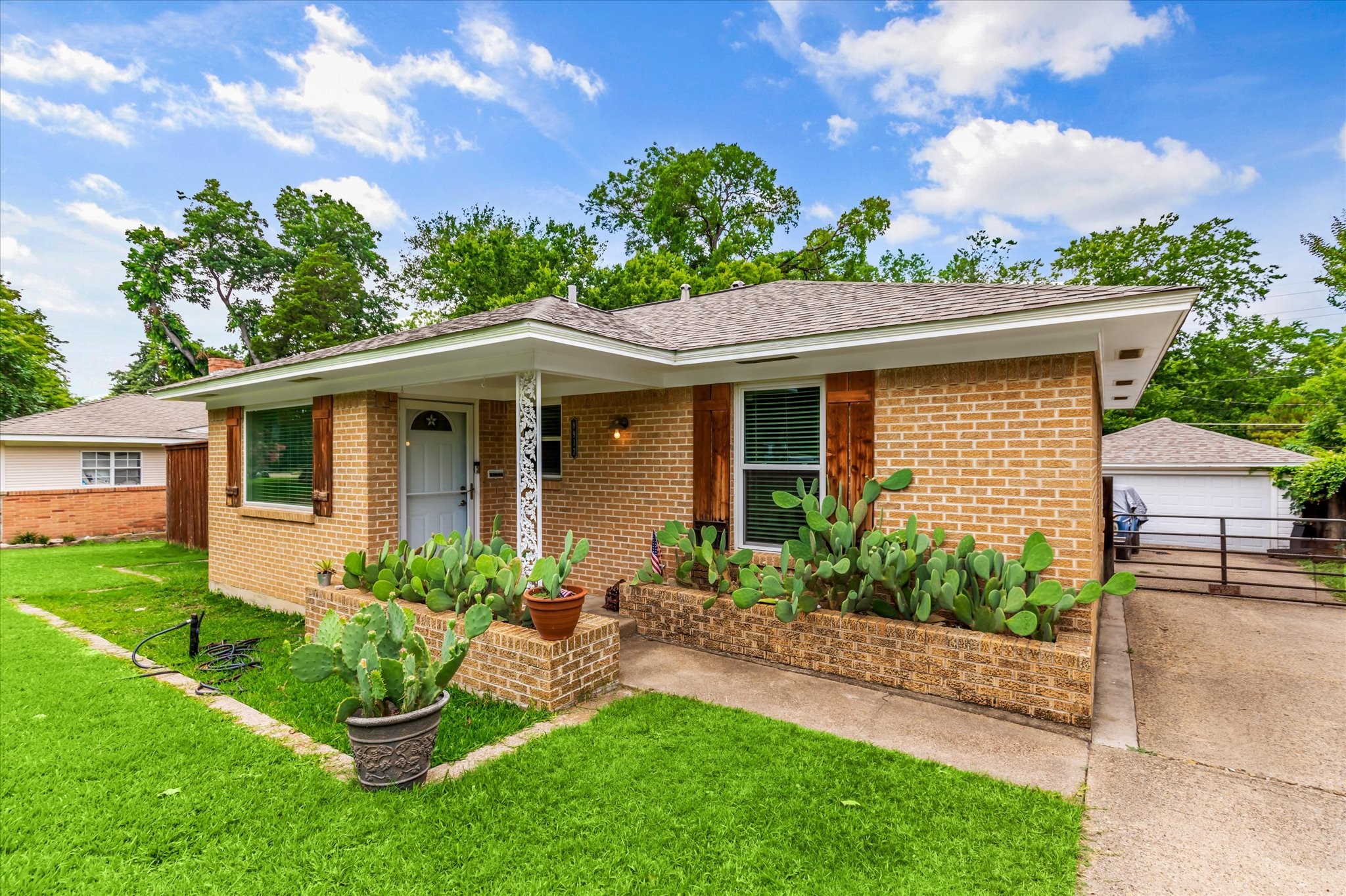 8917 Westglen Drive