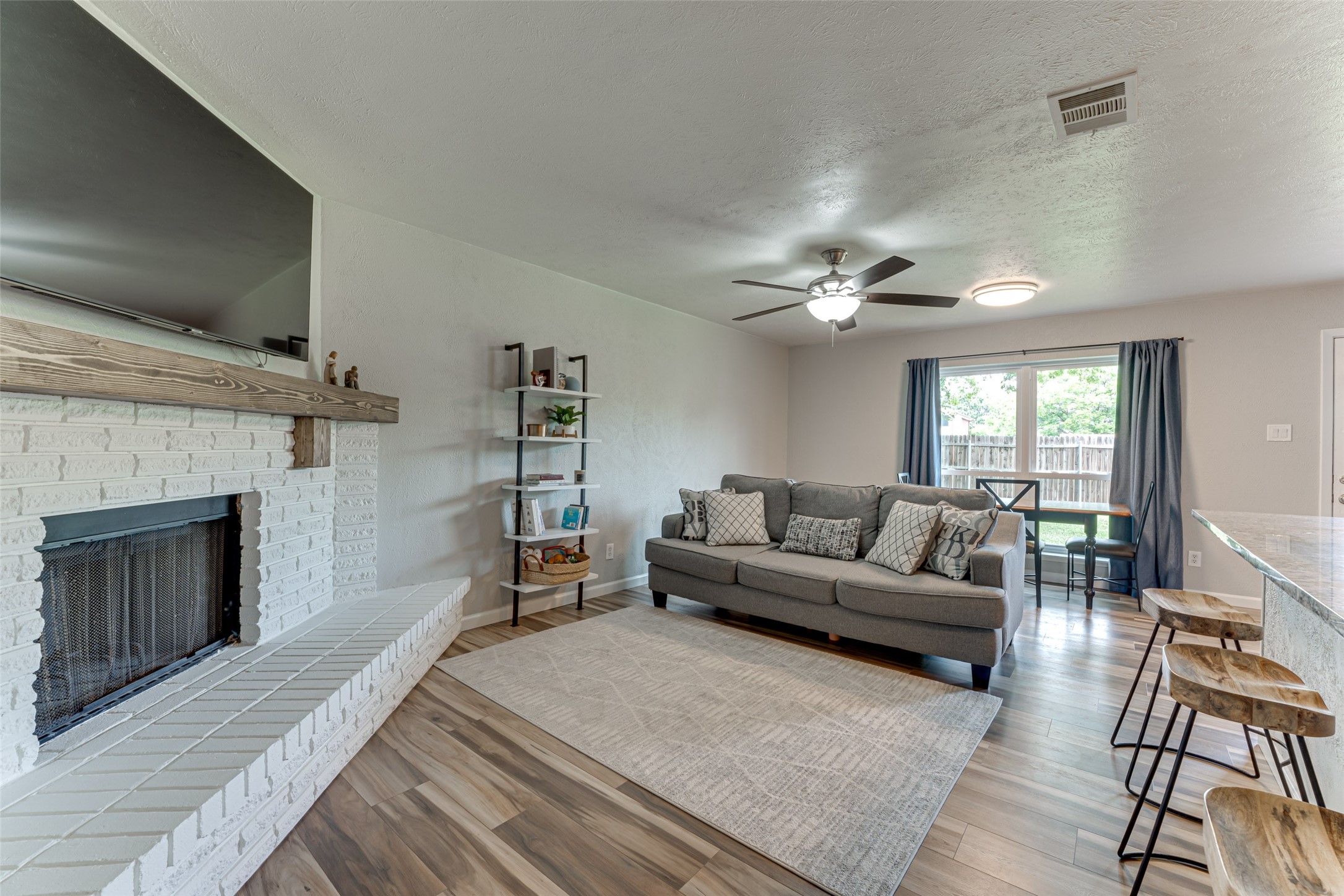 6117 Magnolia Lane