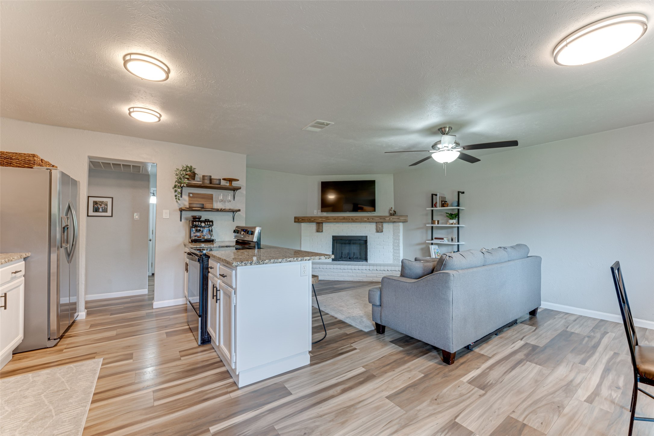 6117 Magnolia Lane