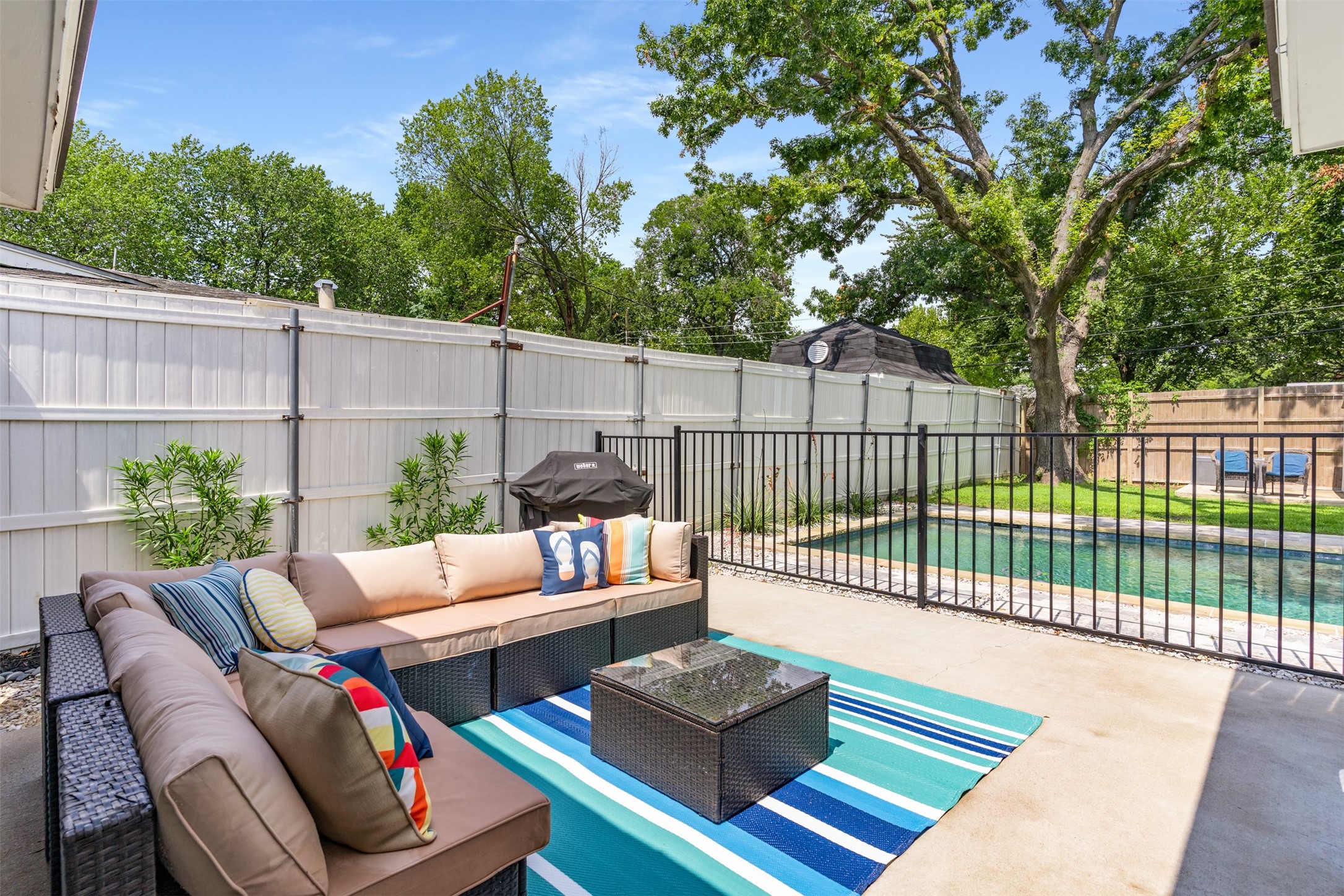 2633 Materhorn Drive