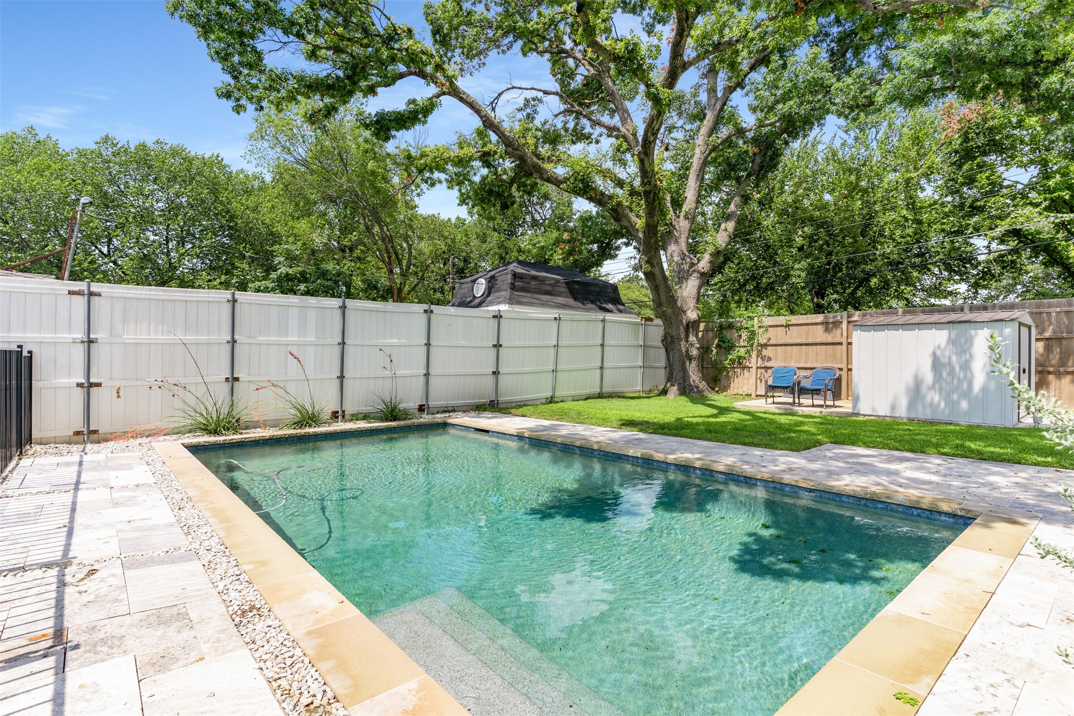 2633 Materhorn Drive