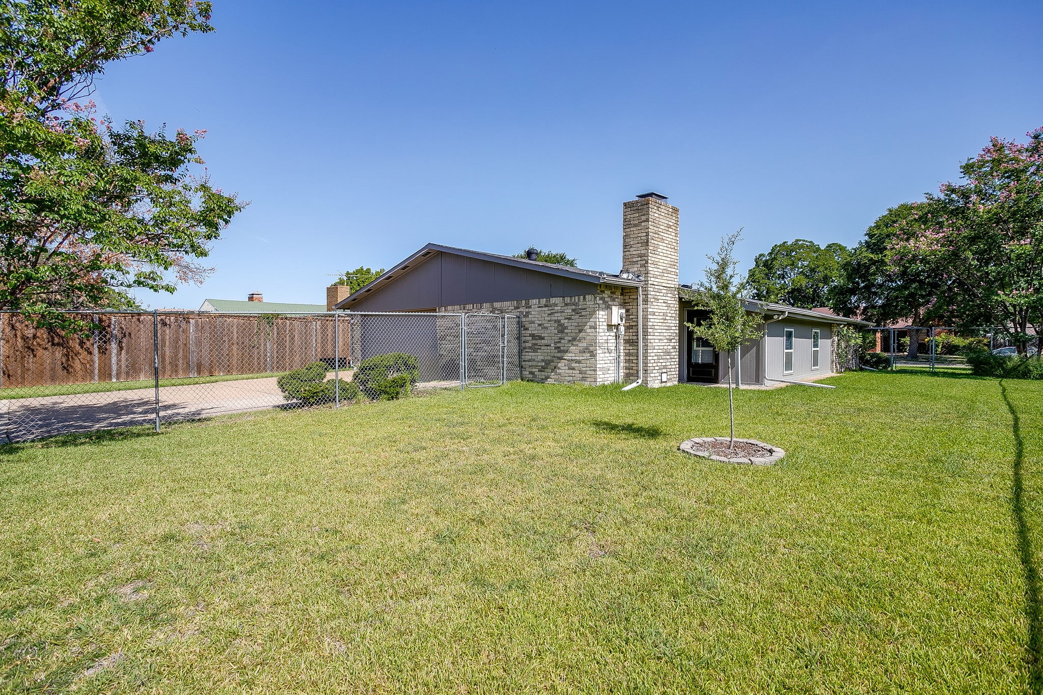 4610 Bridgeport Drive