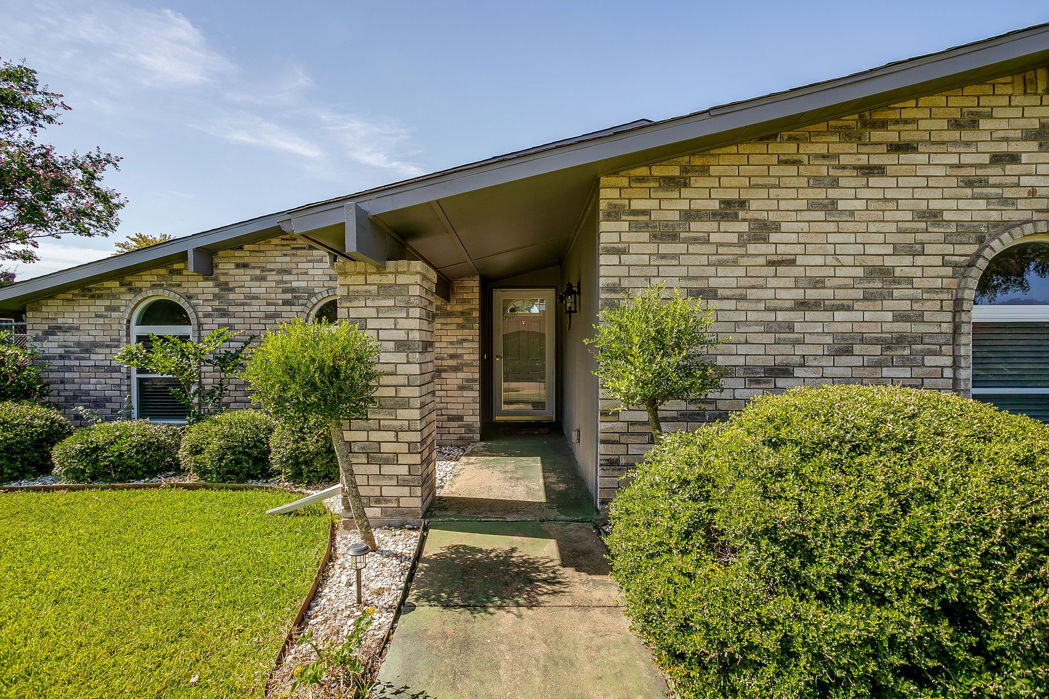 4610 Bridgeport Drive