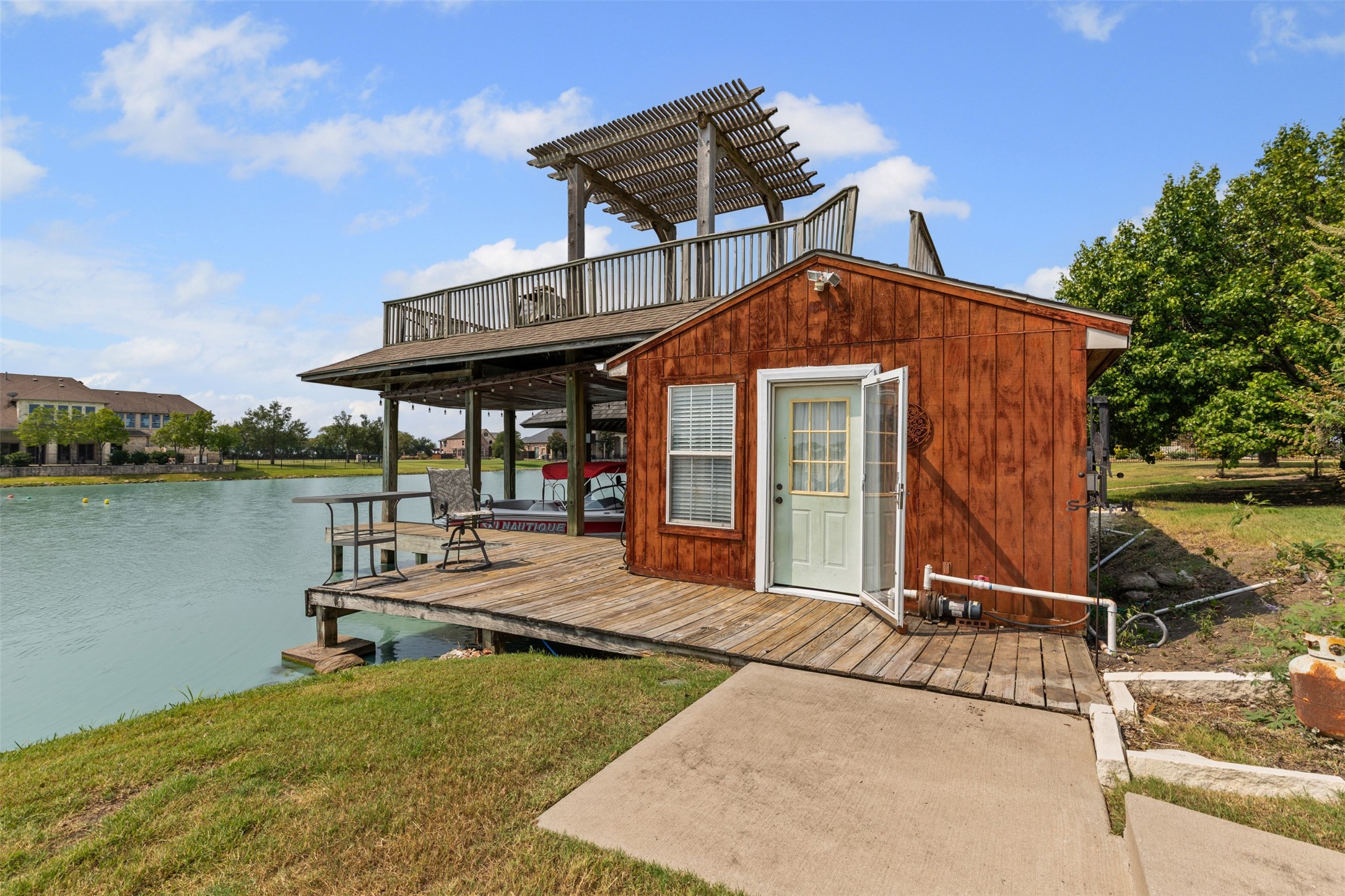 424 Red Buoy Cove
