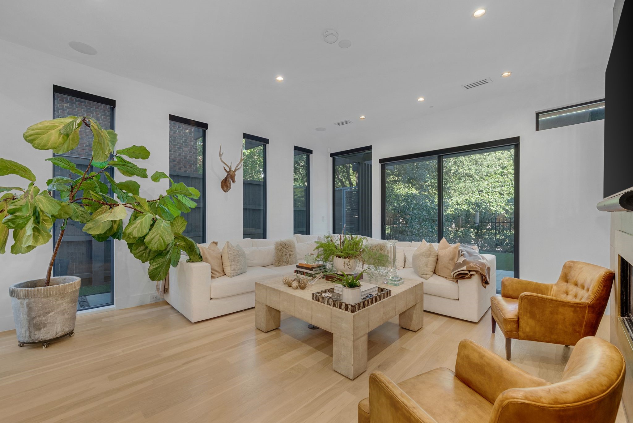 4214 Hawthorne Avenue