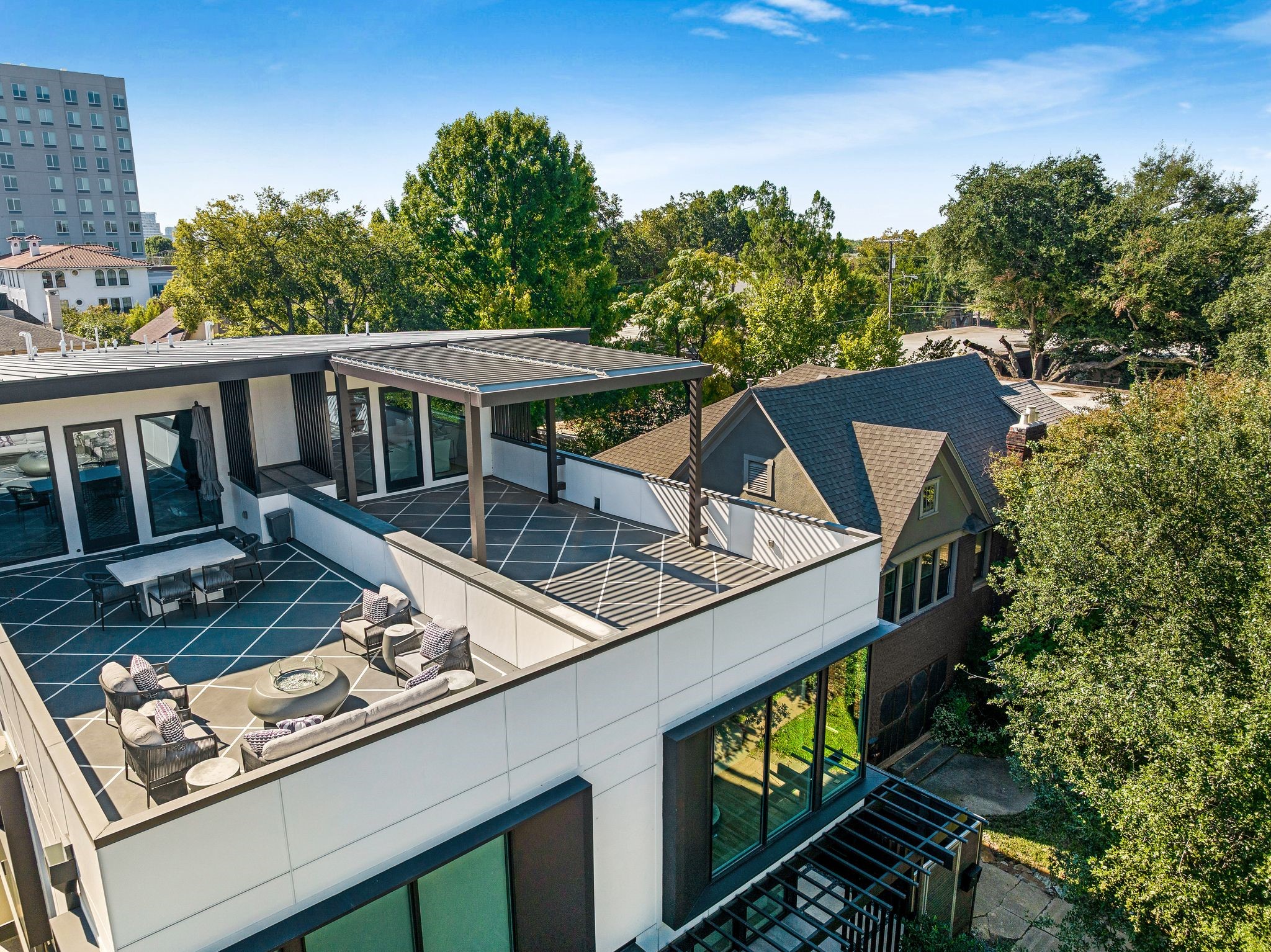 4214 Hawthorne Avenue