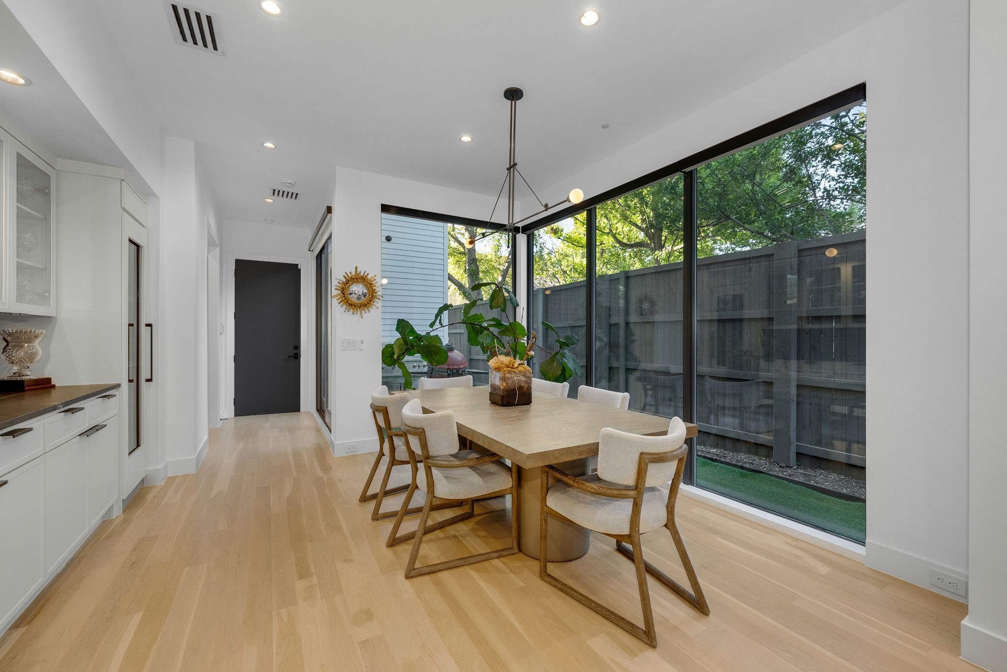 4214 Hawthorne Avenue