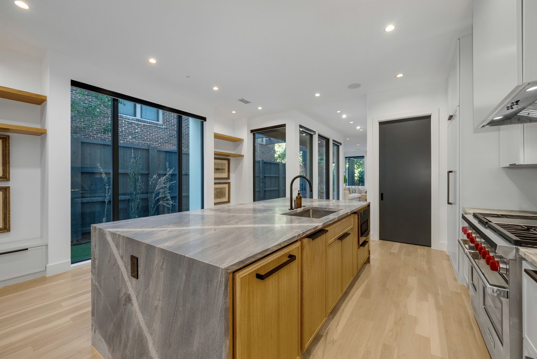 4214 Hawthorne Avenue