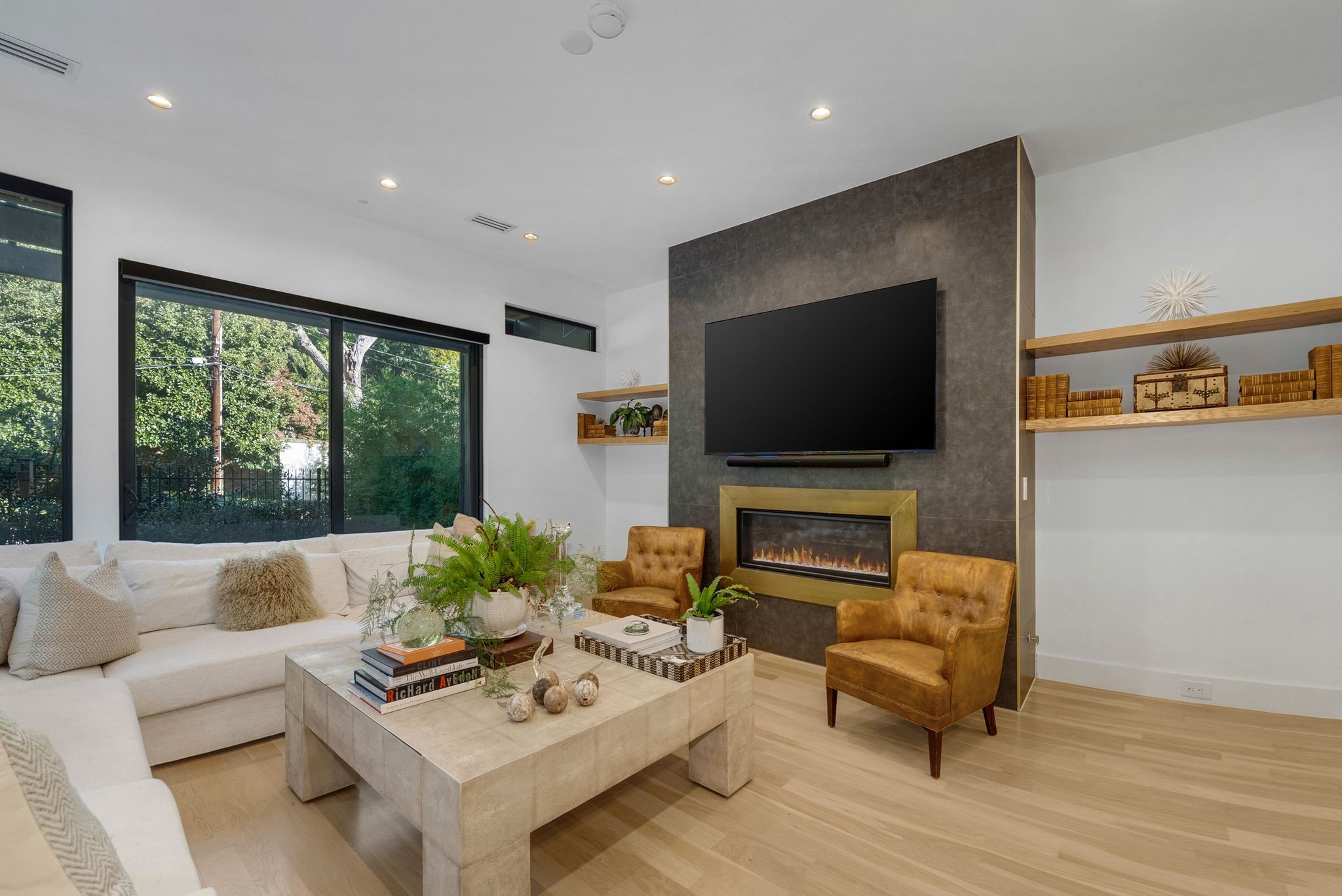 4214 Hawthorne Avenue