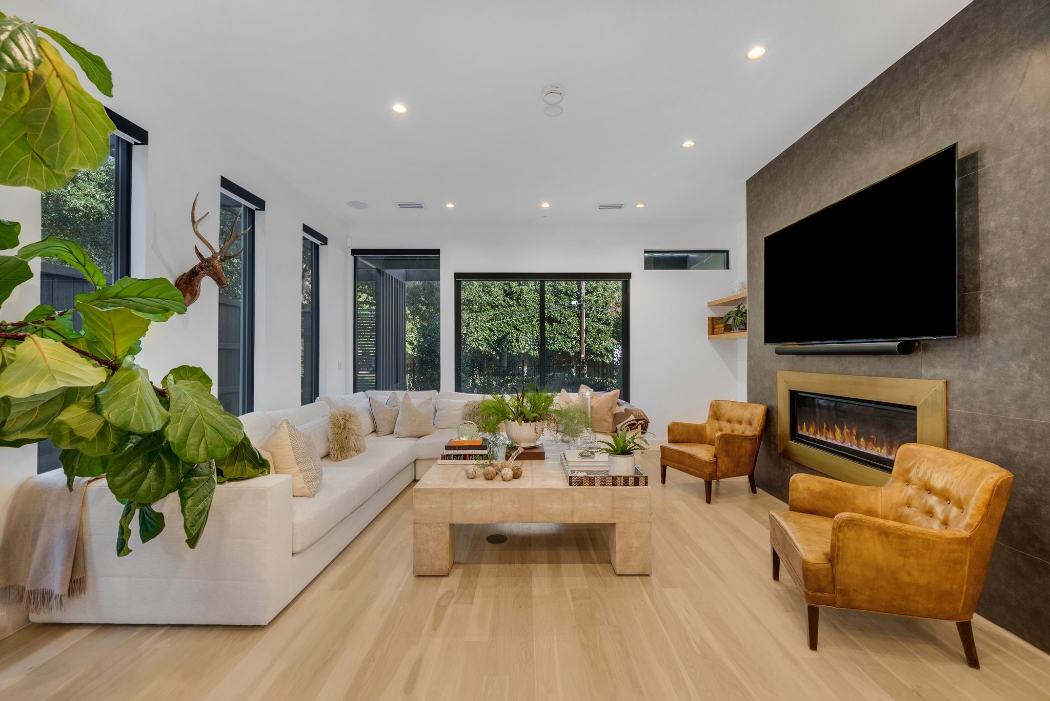 4214 Hawthorne Avenue