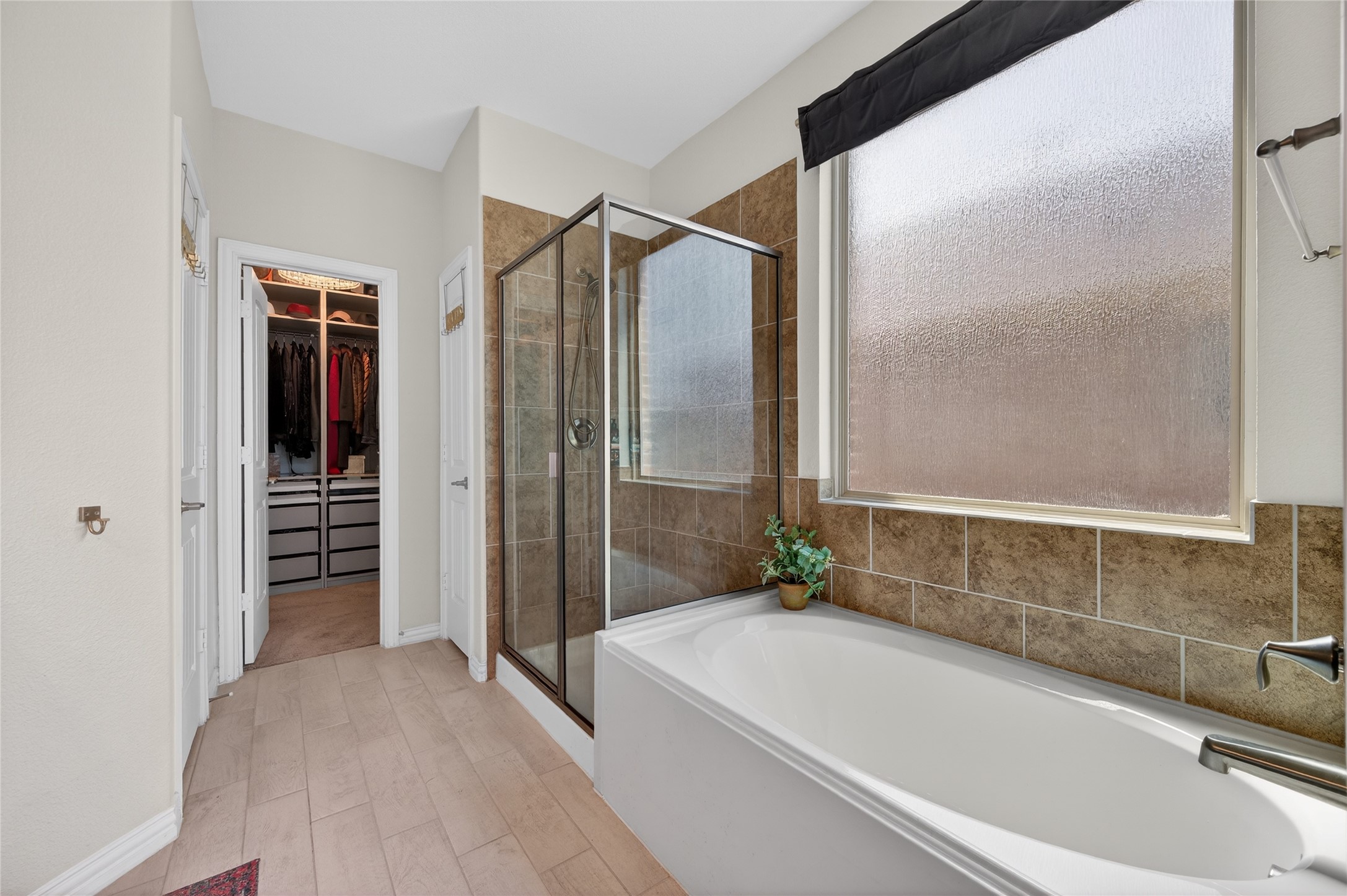 9300 Silver Dollar Drive