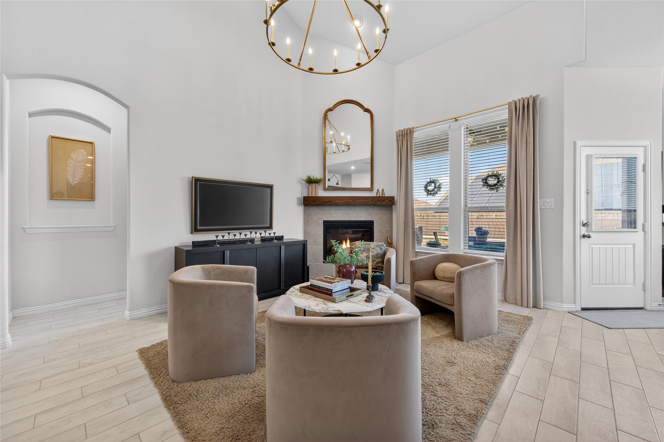 9300 Silver Dollar Drive