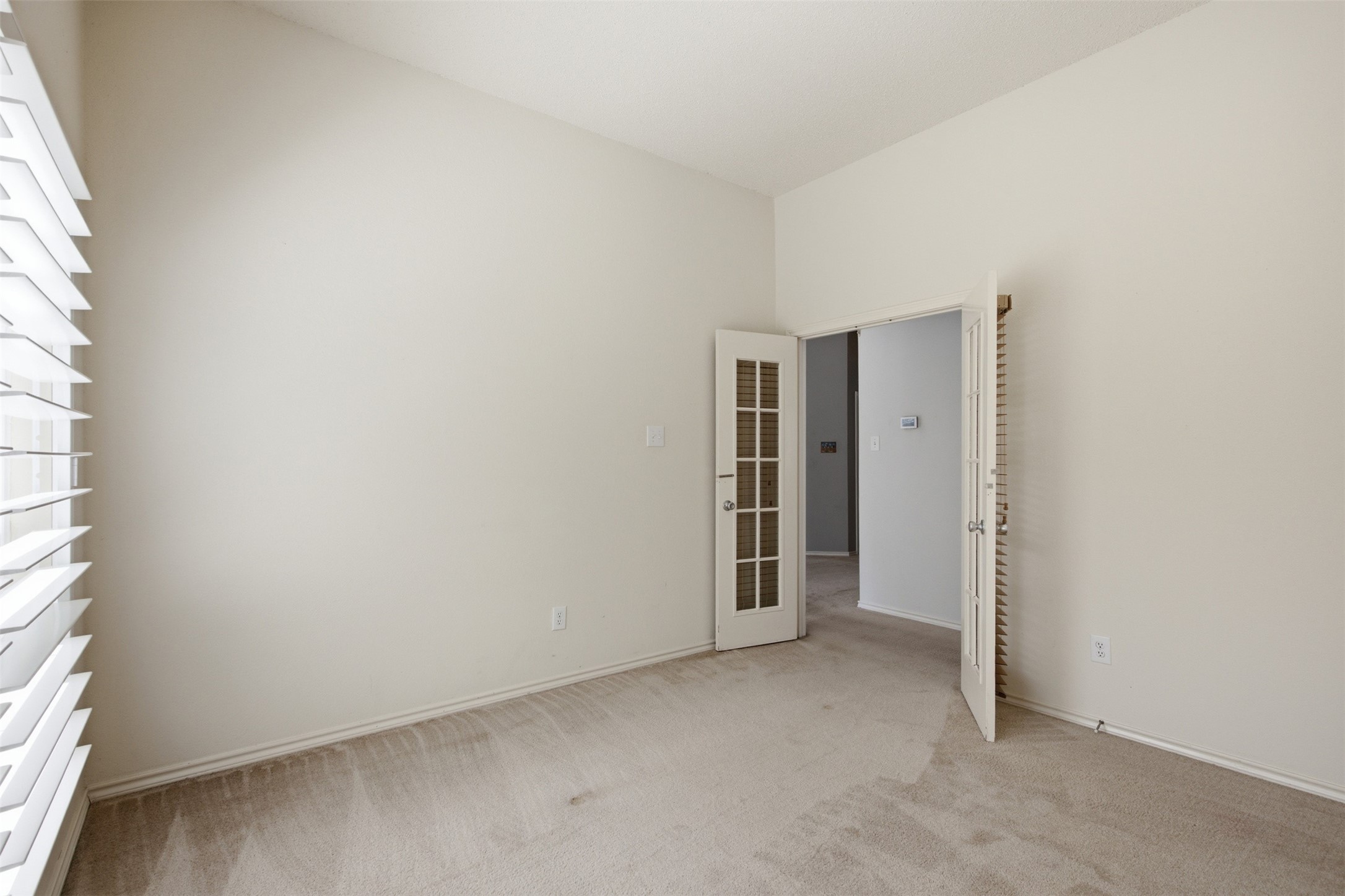 140 Woodcreek Drive