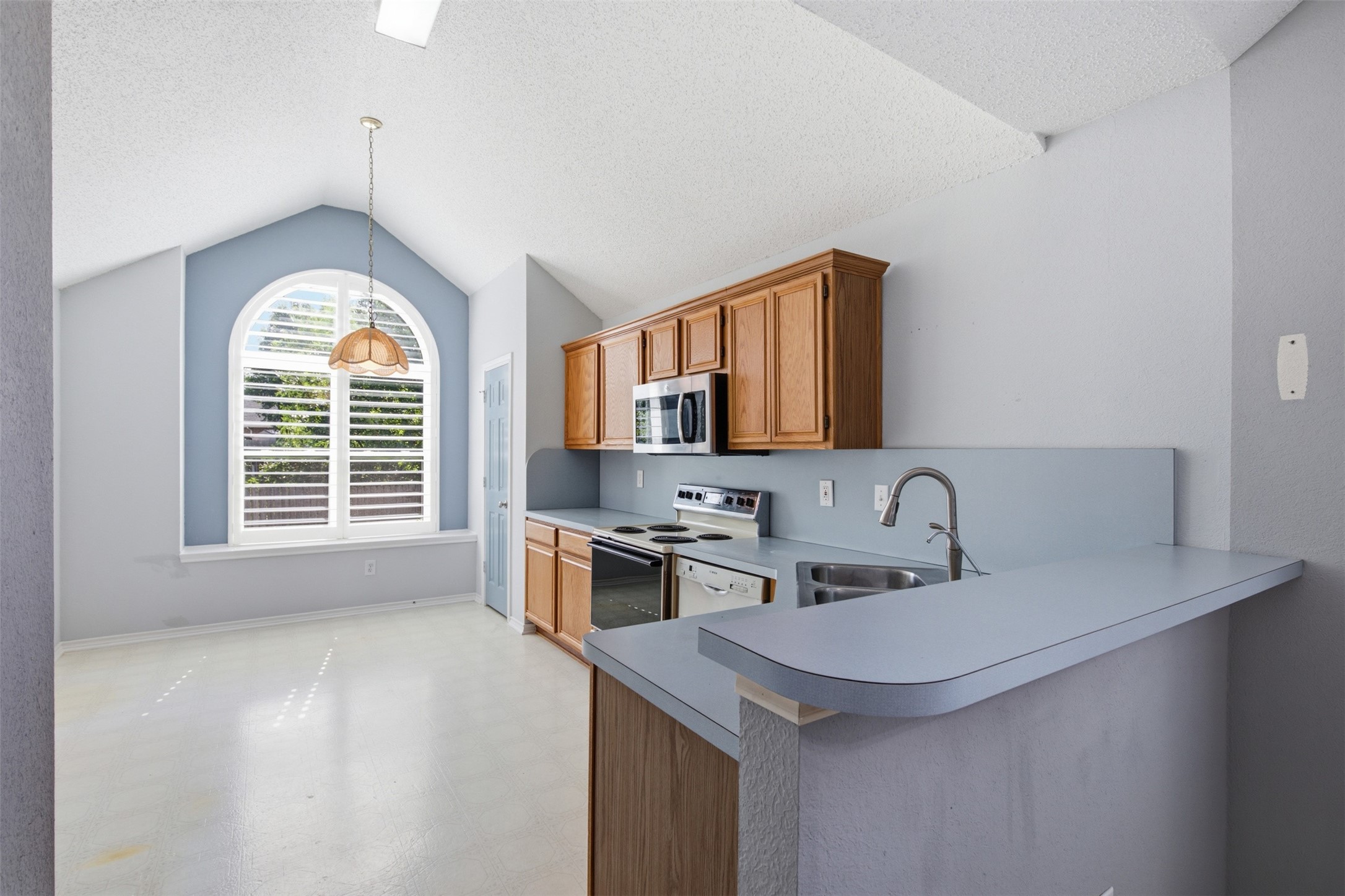 140 Woodcreek Drive