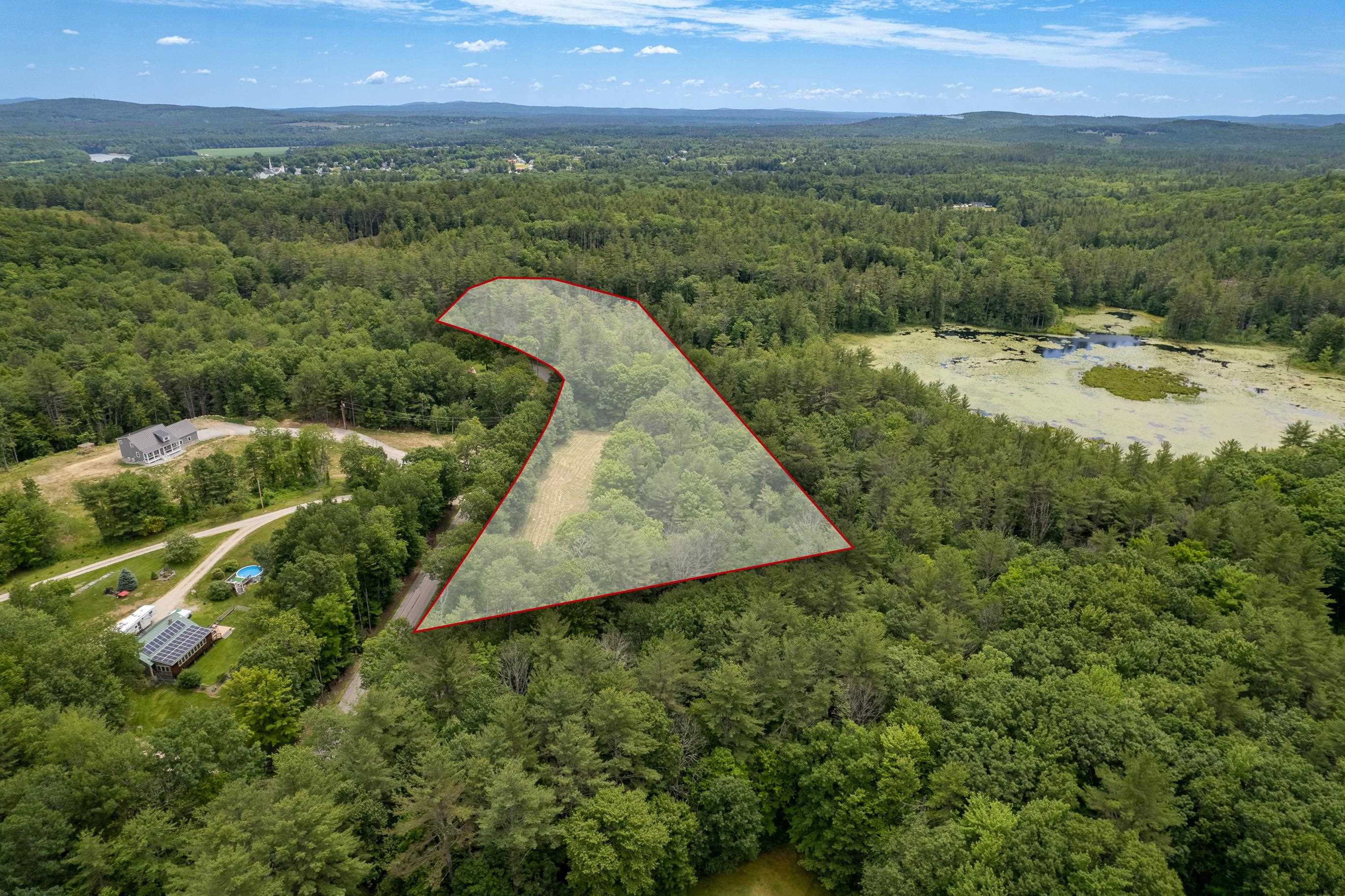 83 61 0 Queen Street