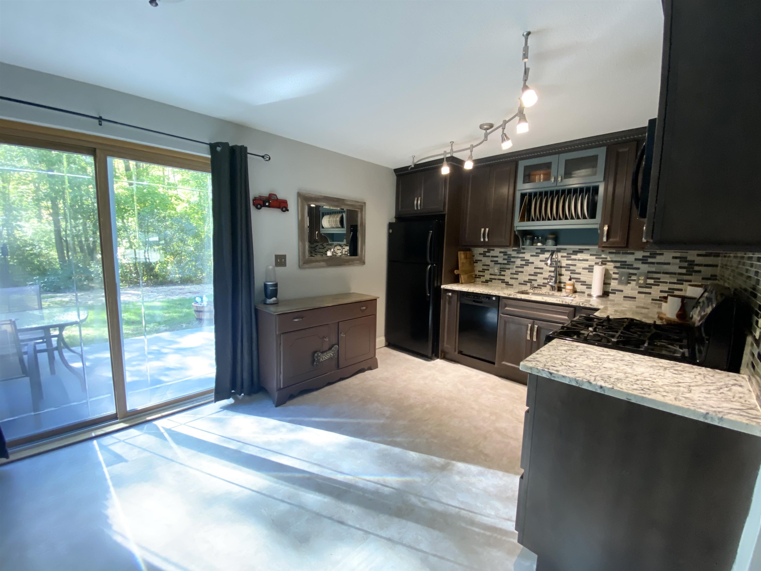 238 Base Hill Road Unit: 10