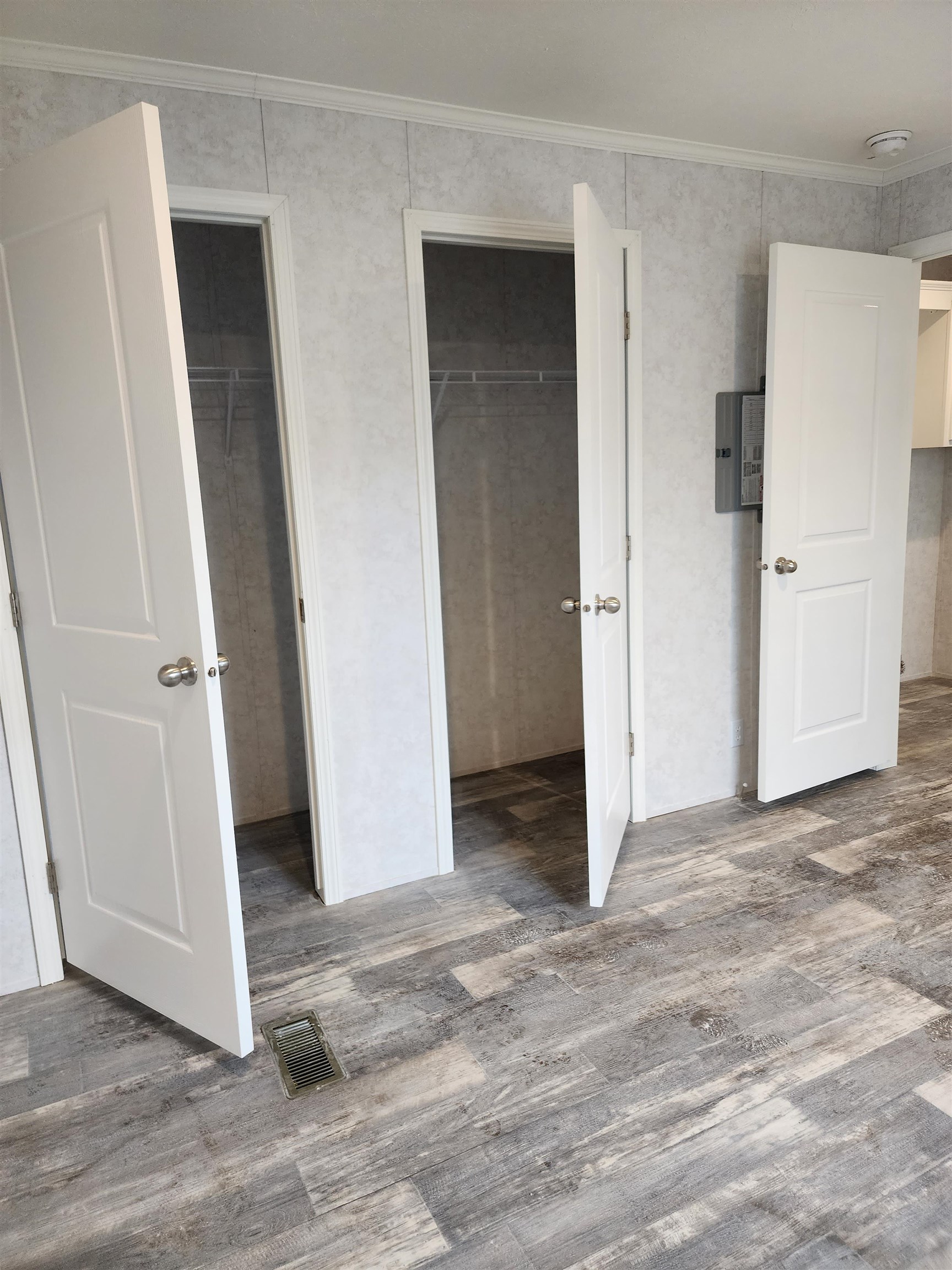 15 Elizabeth Drive Unit: 15