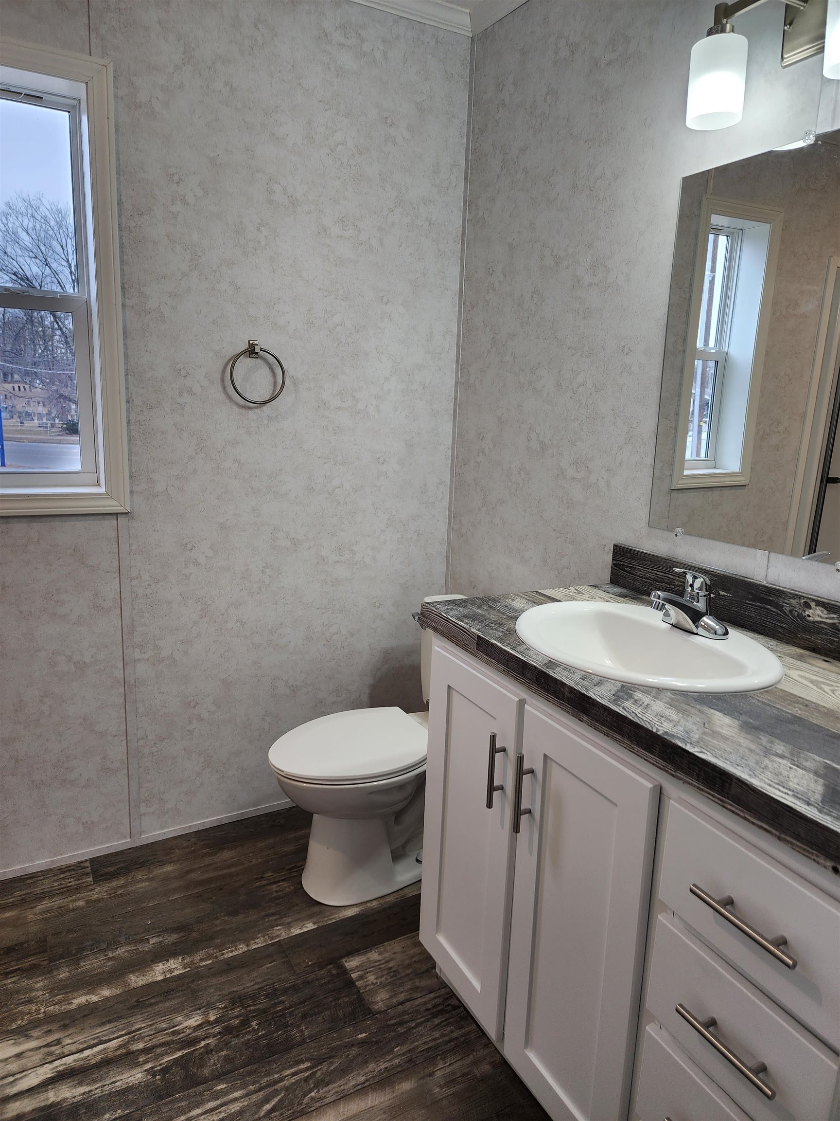 15 Elizabeth Drive Unit: 15