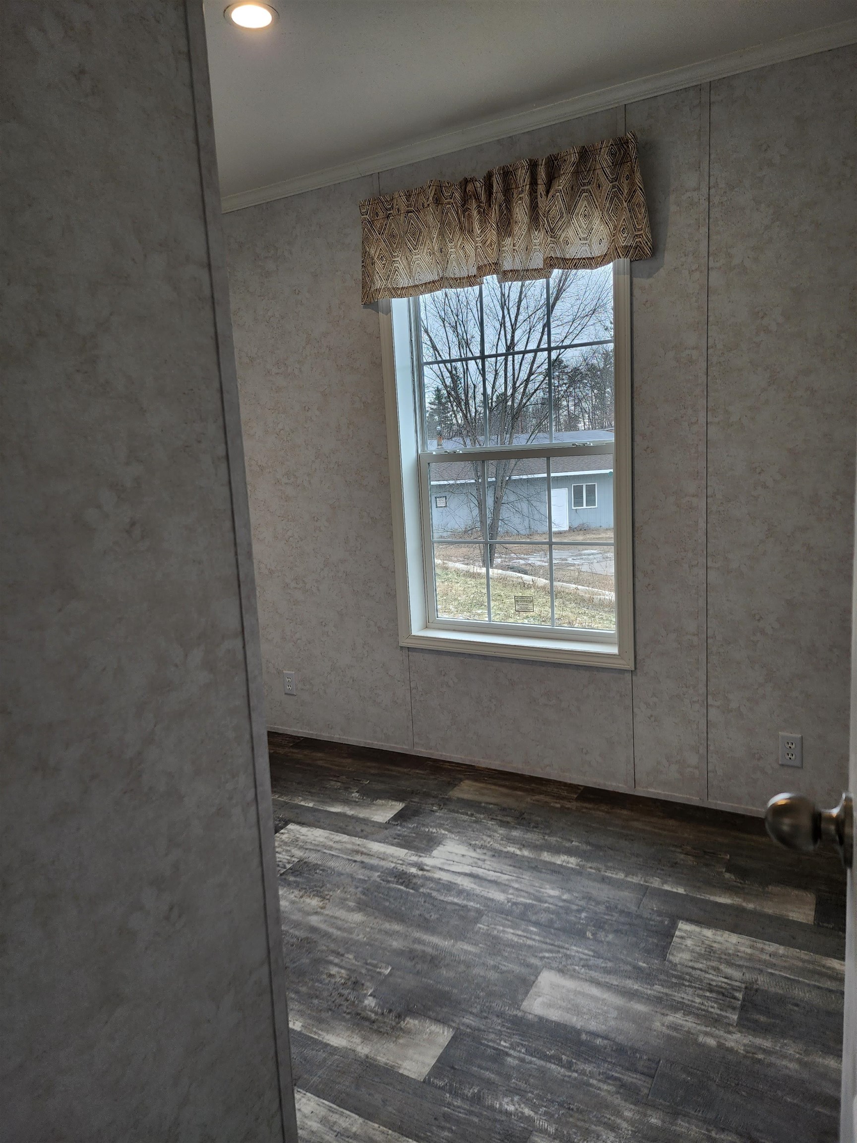 15 Elizabeth Drive Unit: 15