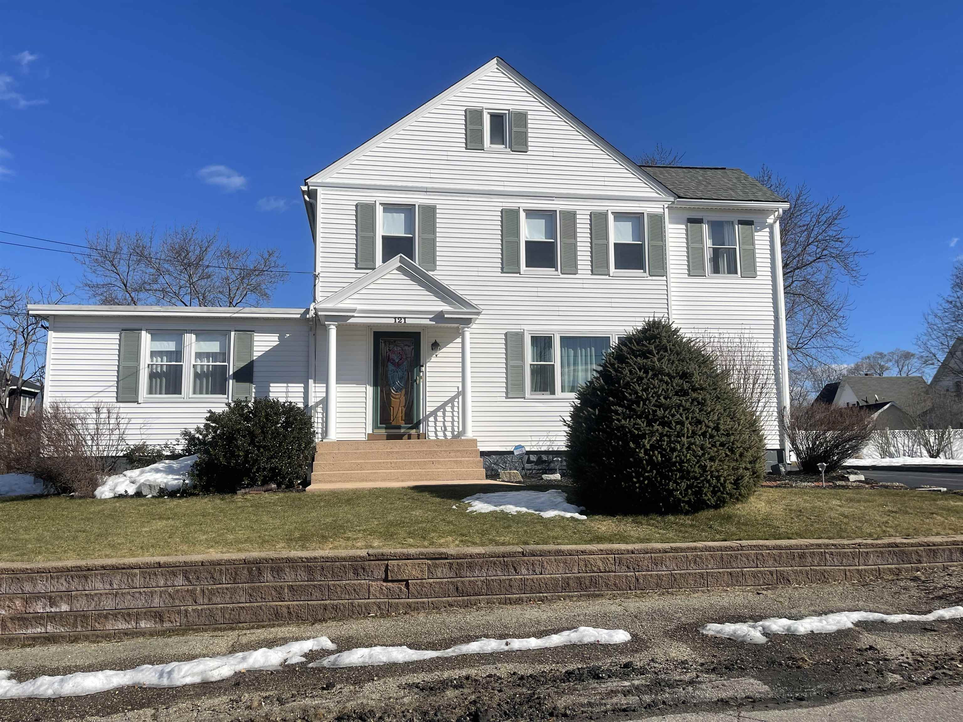 121 Forest Street