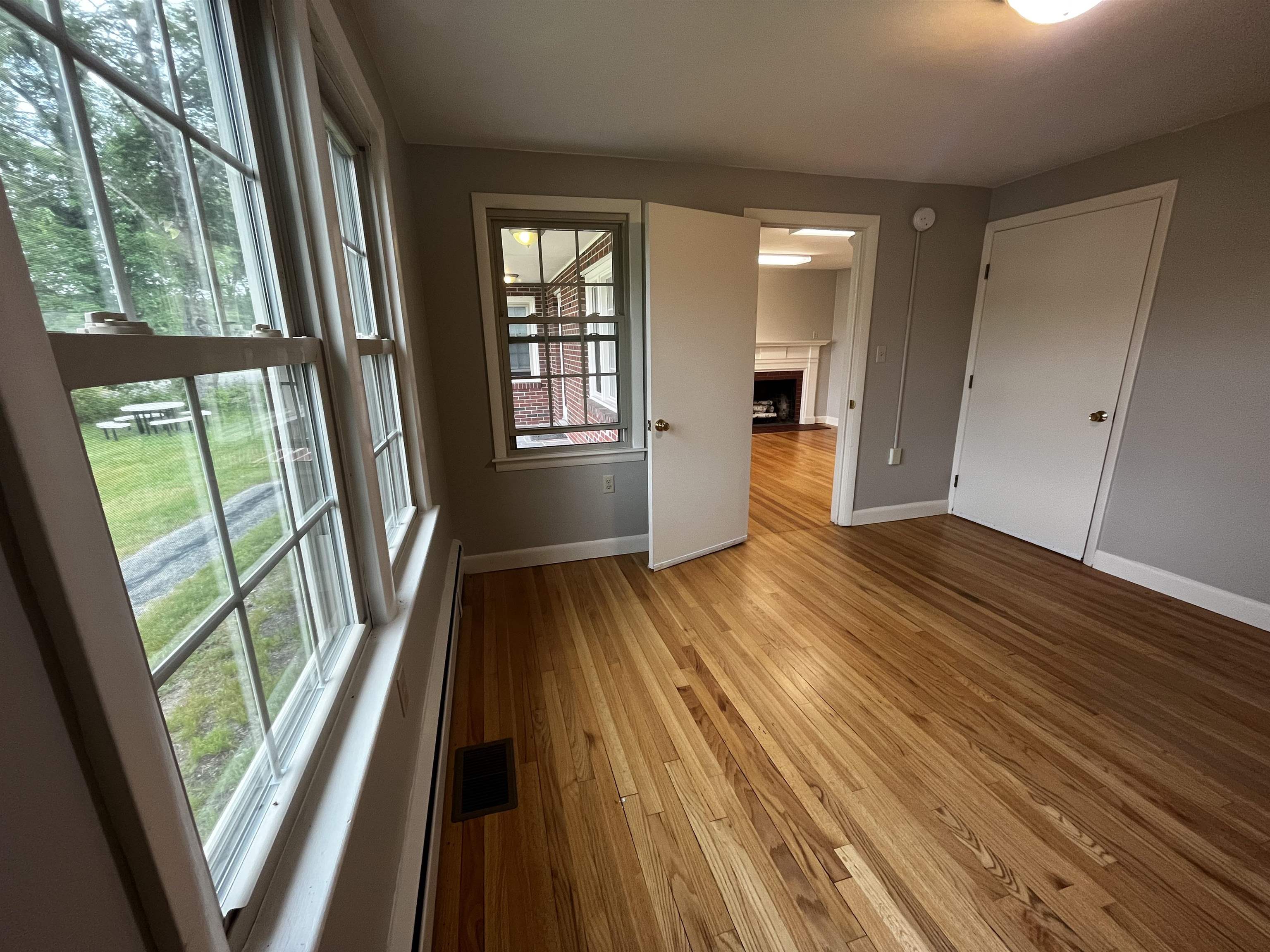 633 Maple Street Unit: Suite 1 Room 3